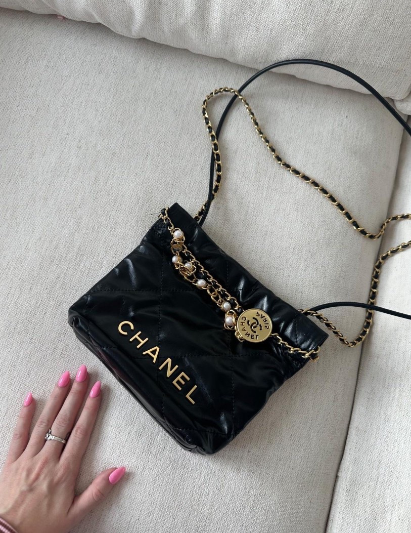 Very elegant, luxurious !!!

#LTKGiftGuide #LTKFindsUnder100 #LTKSaleAlert