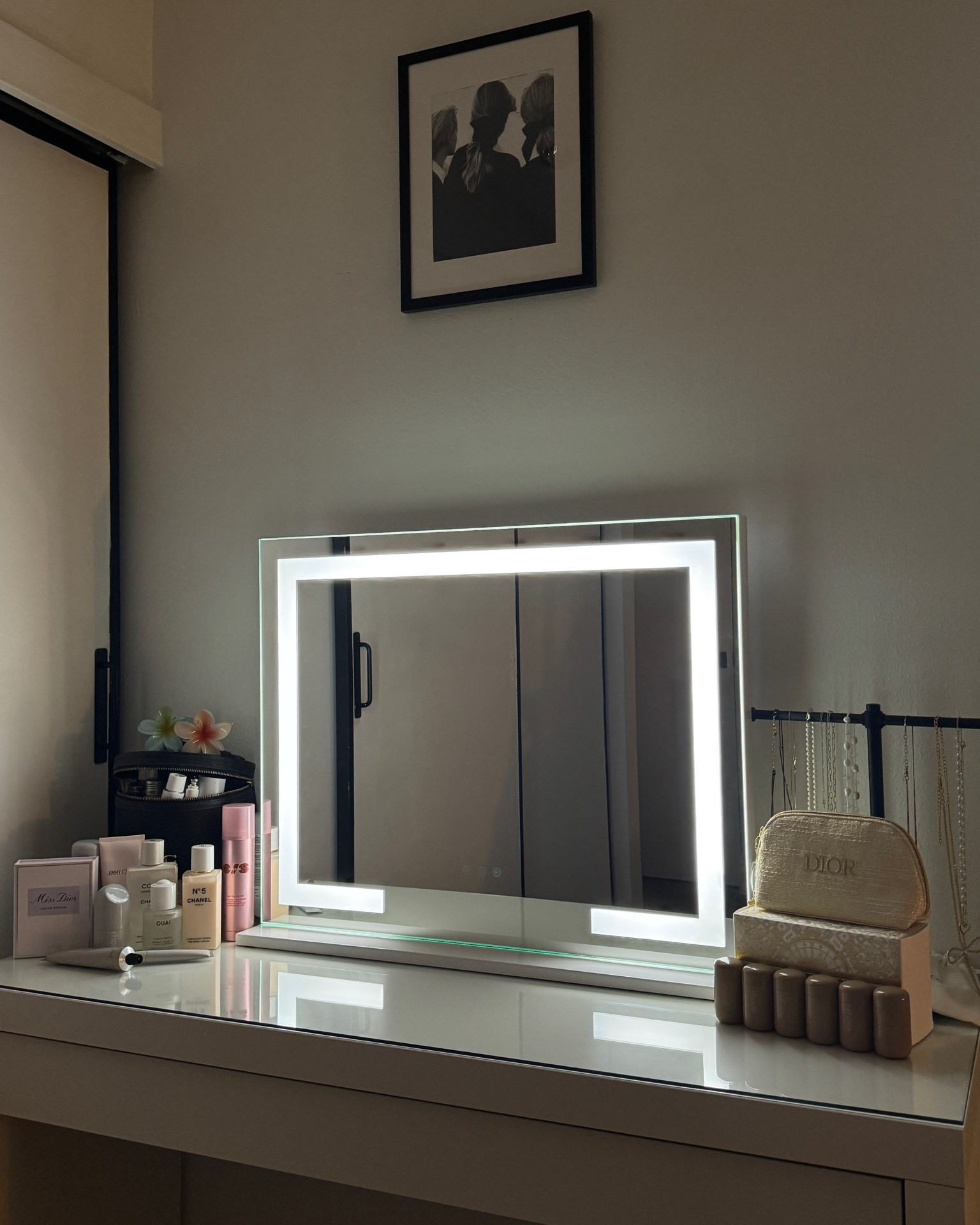 vanity desk details 🎀🫶🏼✨

#LTKHome #LTKGiftGuide #LTKHoliday