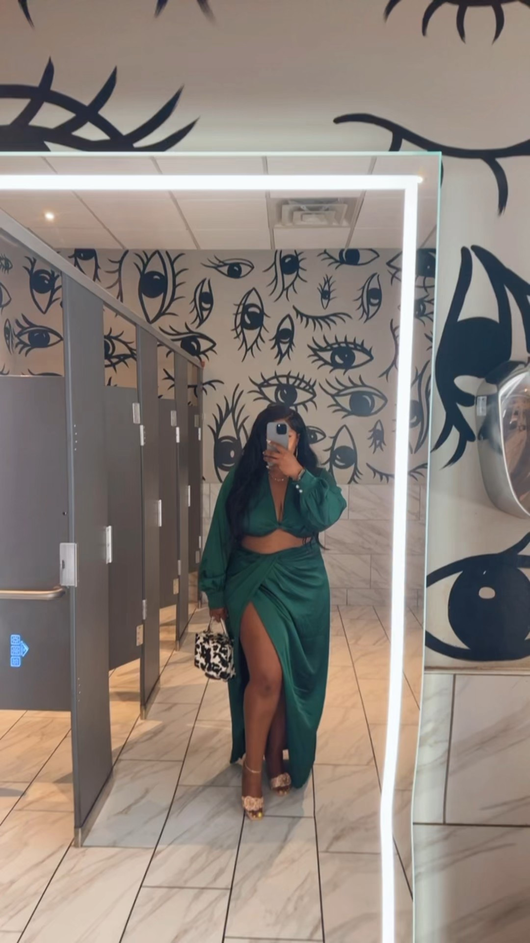 Light, breezy, and flattering in all the right places — this green summer dress is that girl. Perfect for brunch or a date night when you finally step out. Easy to dress up or down ! 🌿

Wearing this green dress from Fashion Nova that I cannot find online 😭 — but I found a few similar options that give the same summer energy.

➡️ Wearing size 1X
✨ Linked in my LTK & Amazon Storefront


#LTKSummerEdit #LTKStyleTip #LTKMidsize