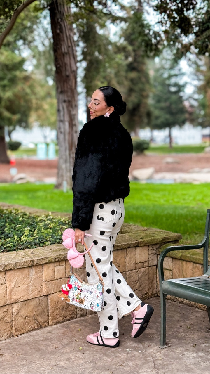 Pink, polka dots, and a touch of fur are a few of my Disneyland staples! 

And these pink sneakers? Truly the perfect pair to dress up or down for your next park day! 🎀👟 

#disneystyle #disneychristmas #disneyootd #christmasootd #disneylandchristmas gifted