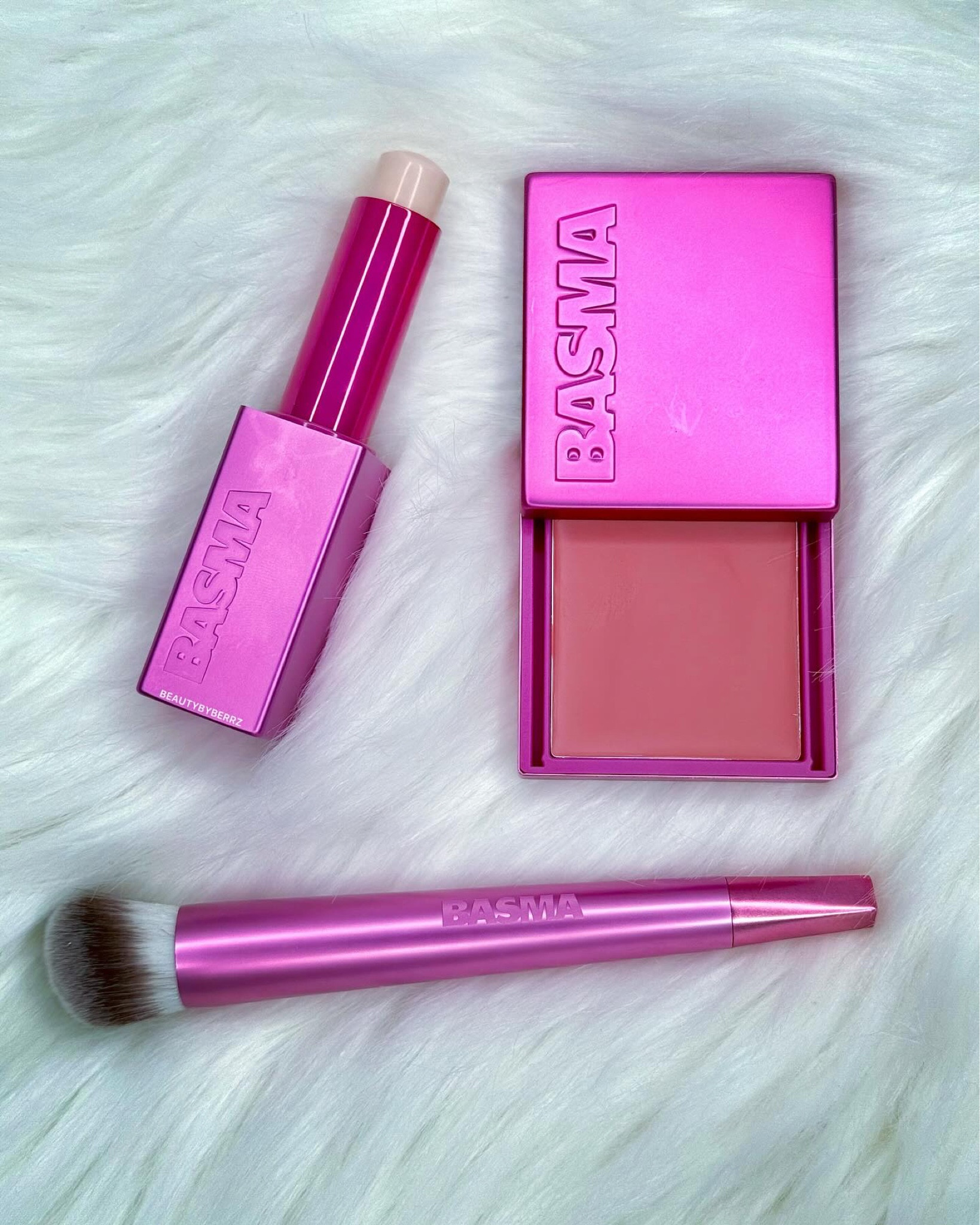 I received 3 products in the mail from @basmabeautyofficial and I’m excited to try them out! 

Products:
🩷 The Foundation Stick in 040
🩷 The Cream Blush in Peach
🩷 The Complexion Brush

*PR/gifted

#LTKBeauty