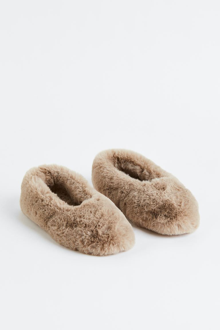 Soft indoor slippers | H&M (UK, MY, IN, SG, PH, TW, HK)