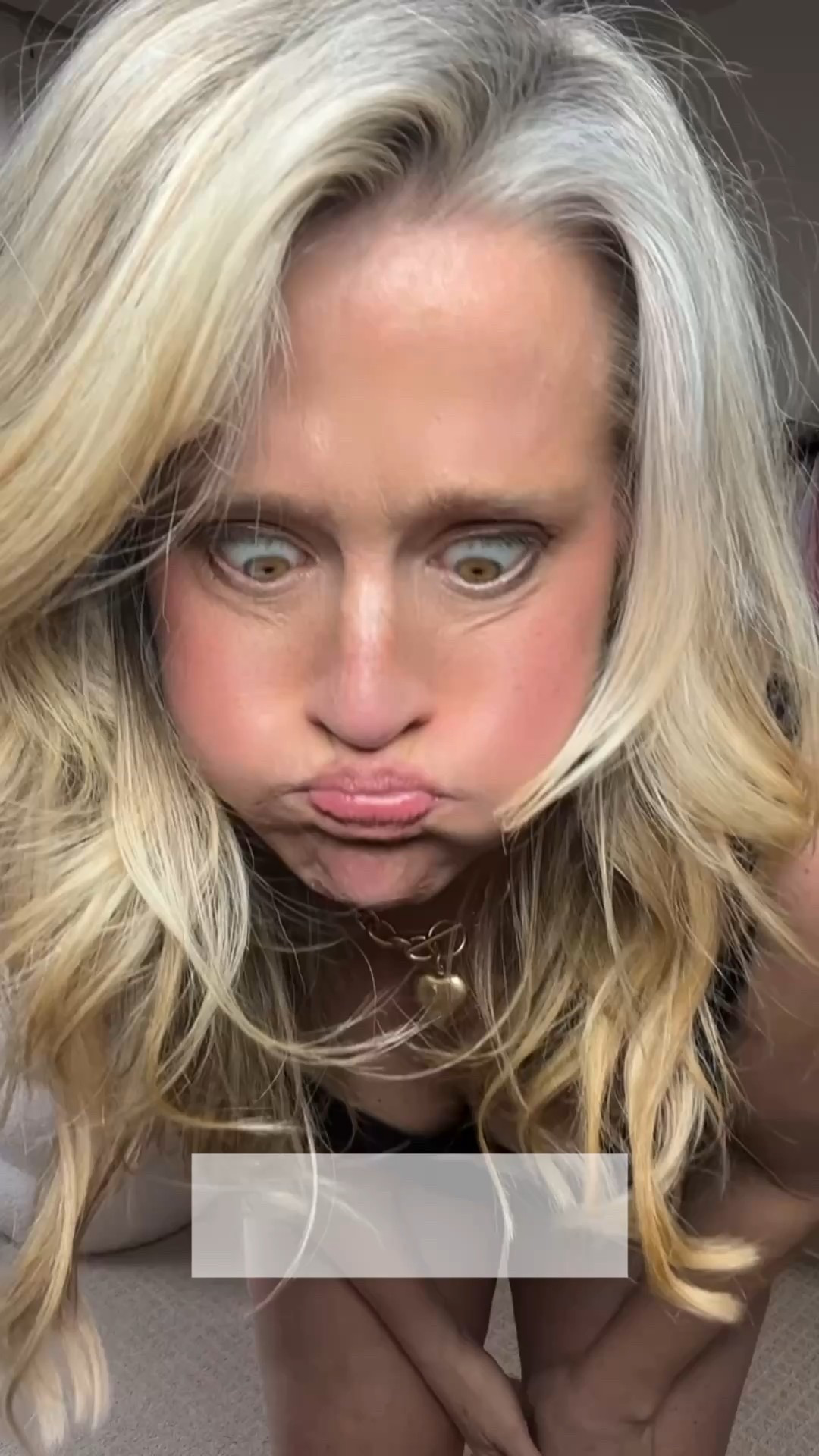  ✨Tap the bell, save and ❤️ for over 40 fashion, midlife style, midsize fashion and luxury looks for less. 


I almost canceled date night because nothing felt good on my body.

Then I put on these pants (they drape instead of cling) and this under-$30 red sweater… and I finally felt like myself again.
👑"Helping you look good, feel good!" - Lindsey Denver

Just a reminder: it’s not your belly.
It’s the clothes.

⬇️Sizing information:
Large pants
Large sweater
(Size up if in between sizes.)


#LTKOver40 #LTKstorytime #LTKMidsize