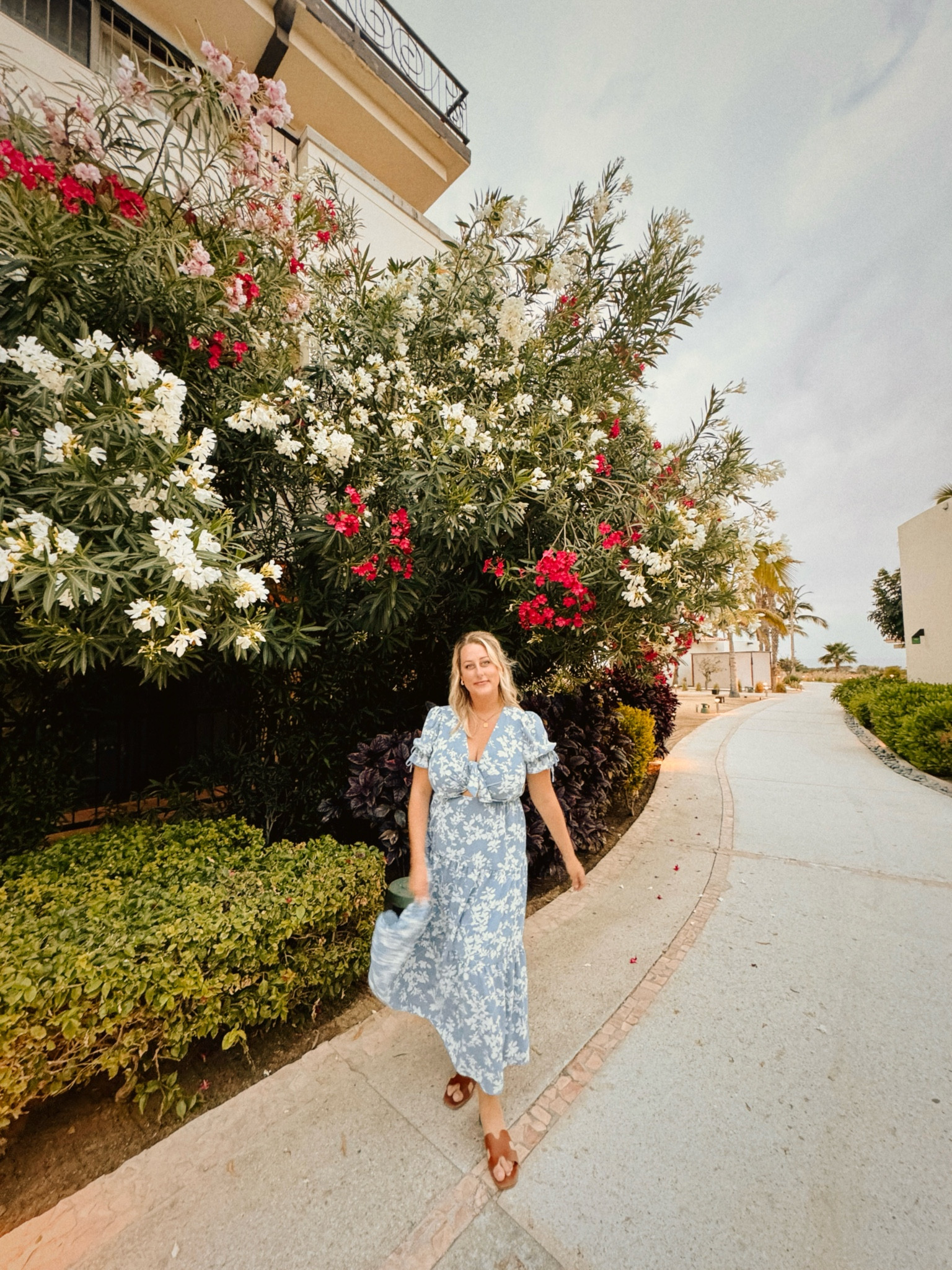 cute + comfy + easy cabo outfits💙✨

#LTKTravel #LTKMidsize