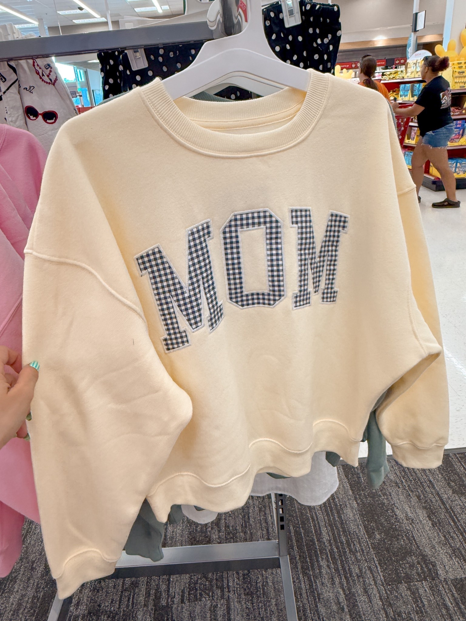 Mom crewneck 💛