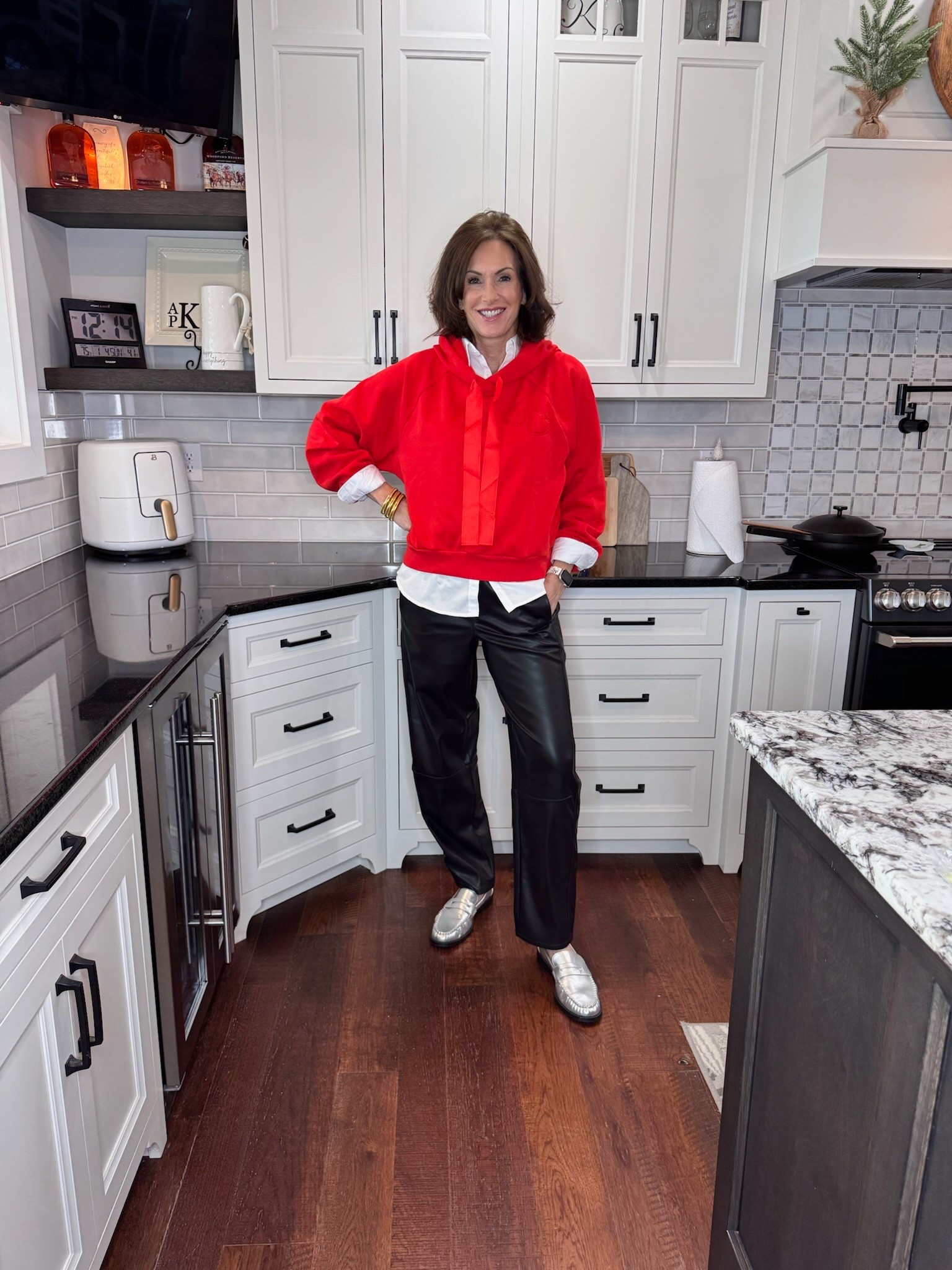 Everyday Winter outfit! Faux leather barrel pants - tall small Heart Sweatshirt - XL White button up - Large

Women’s fashion, outfit inspo, outfit ideas, what to wear for, fashion over 40, fashion over 50, fall outfit ideas, winter fashion, winter styles, winter outfits, winter outfit inspo, holiday styles, holiday outfits, holiday outfit inspo, holiday fashion, trending fashion, chic style, winter to spring outfits

#LTKSeasonal #LTKOver40 #LTKootd