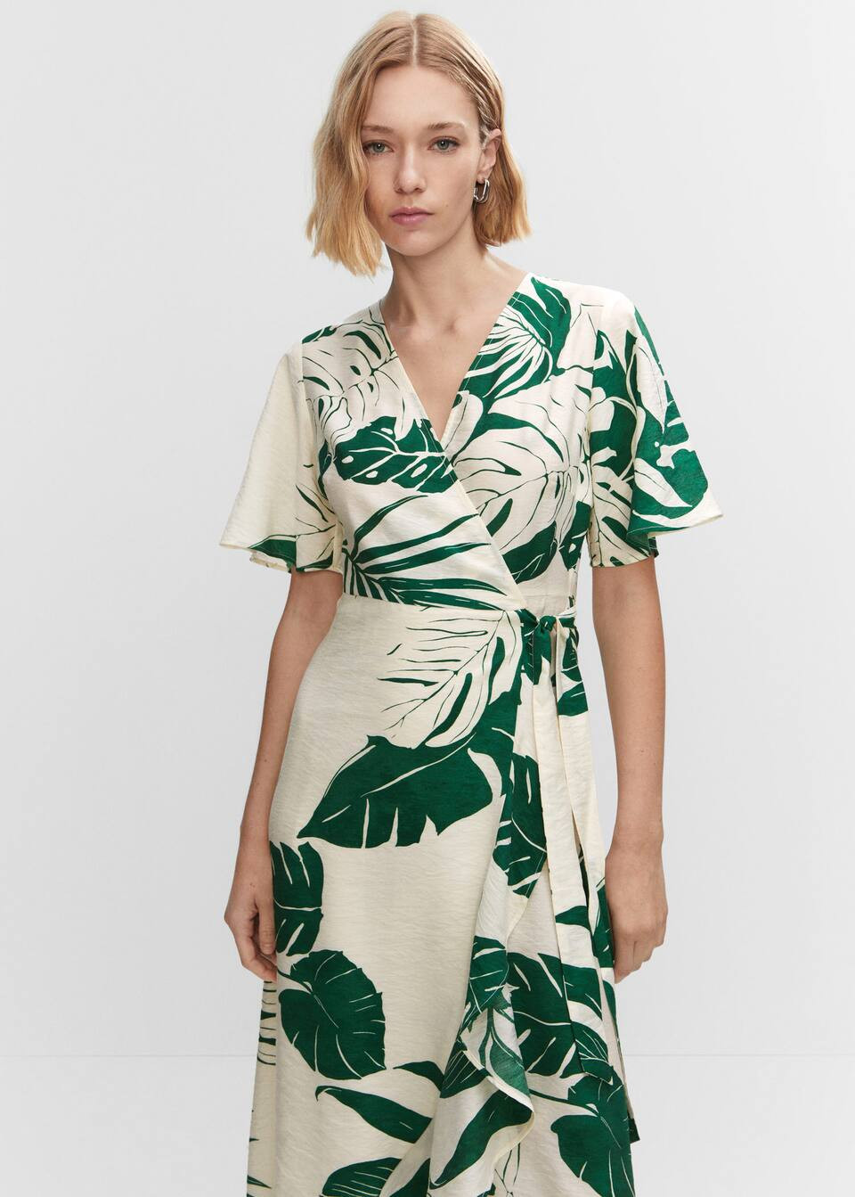 Search: Printed wrap dress with ruffle (2) | Mango USA | MANGO (US)