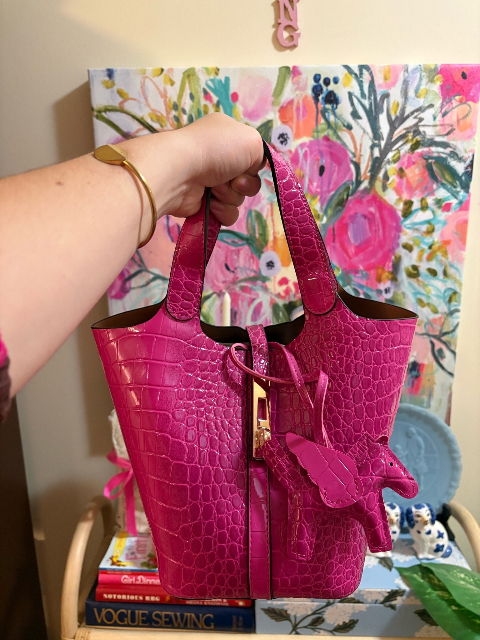 The newest it girl vegan leather bag! Is under $30 & Comes in several colors & includes a pouch + adorable keychain 💗

#LTKdayinmylife #LTKSaleAlert #LTKgrwm