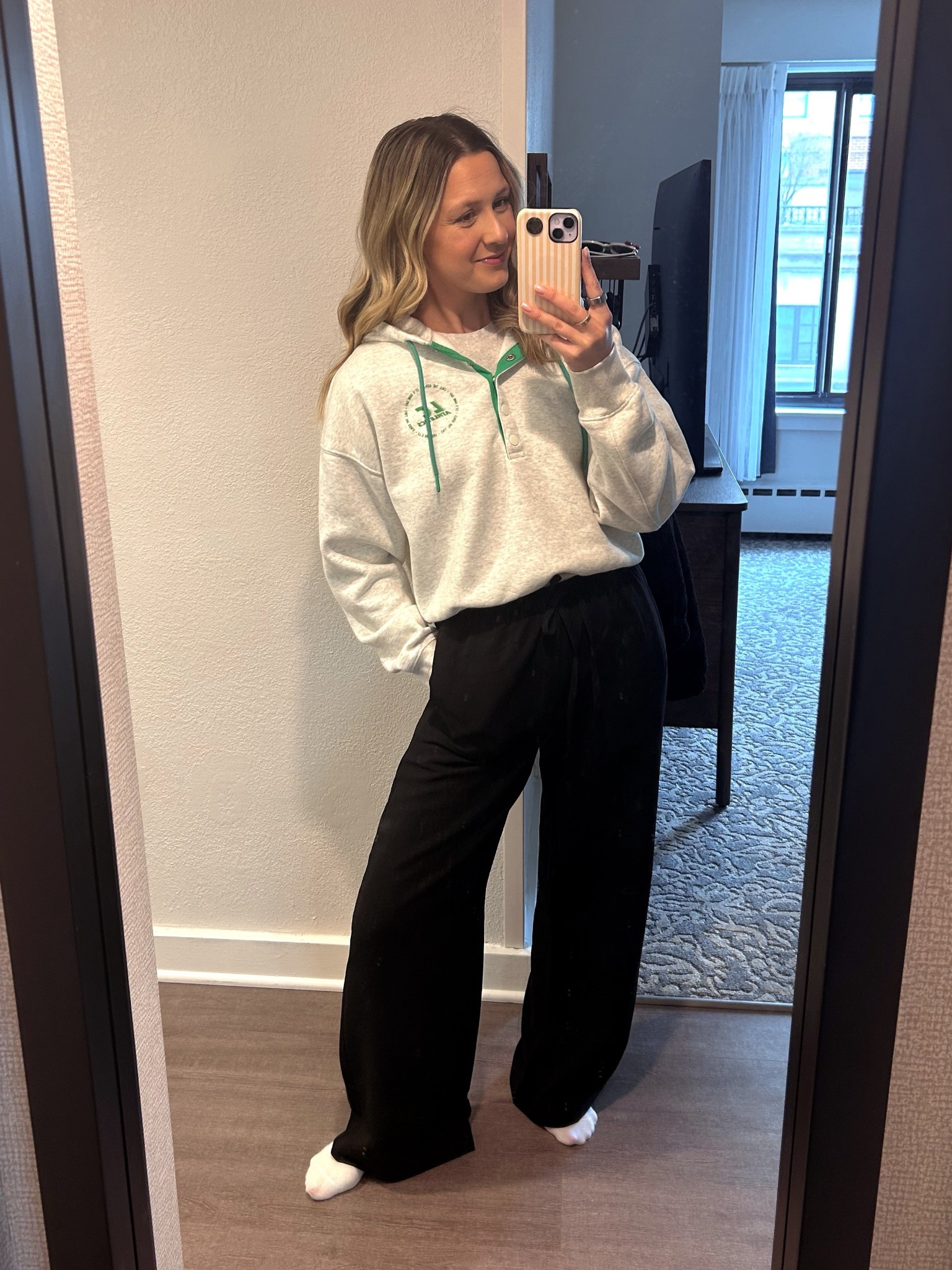 afternoon game day ootd ♥️🏒

#LTKmomlife #LTKootd