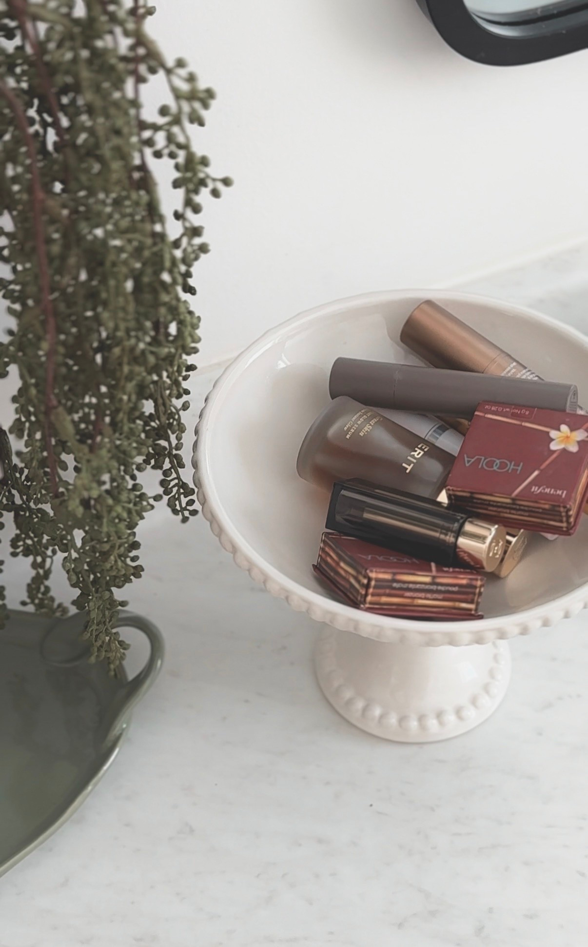 Makeup bowl 

#LTKmorningroutine #LTKdayinmylife #LTKgrwm