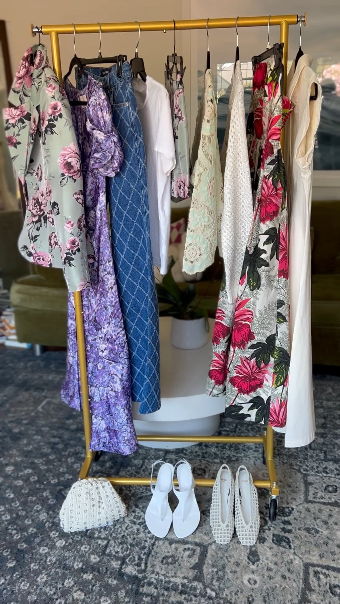 Feminine and floral client fitting @Saks #Saks #SaksPartner 