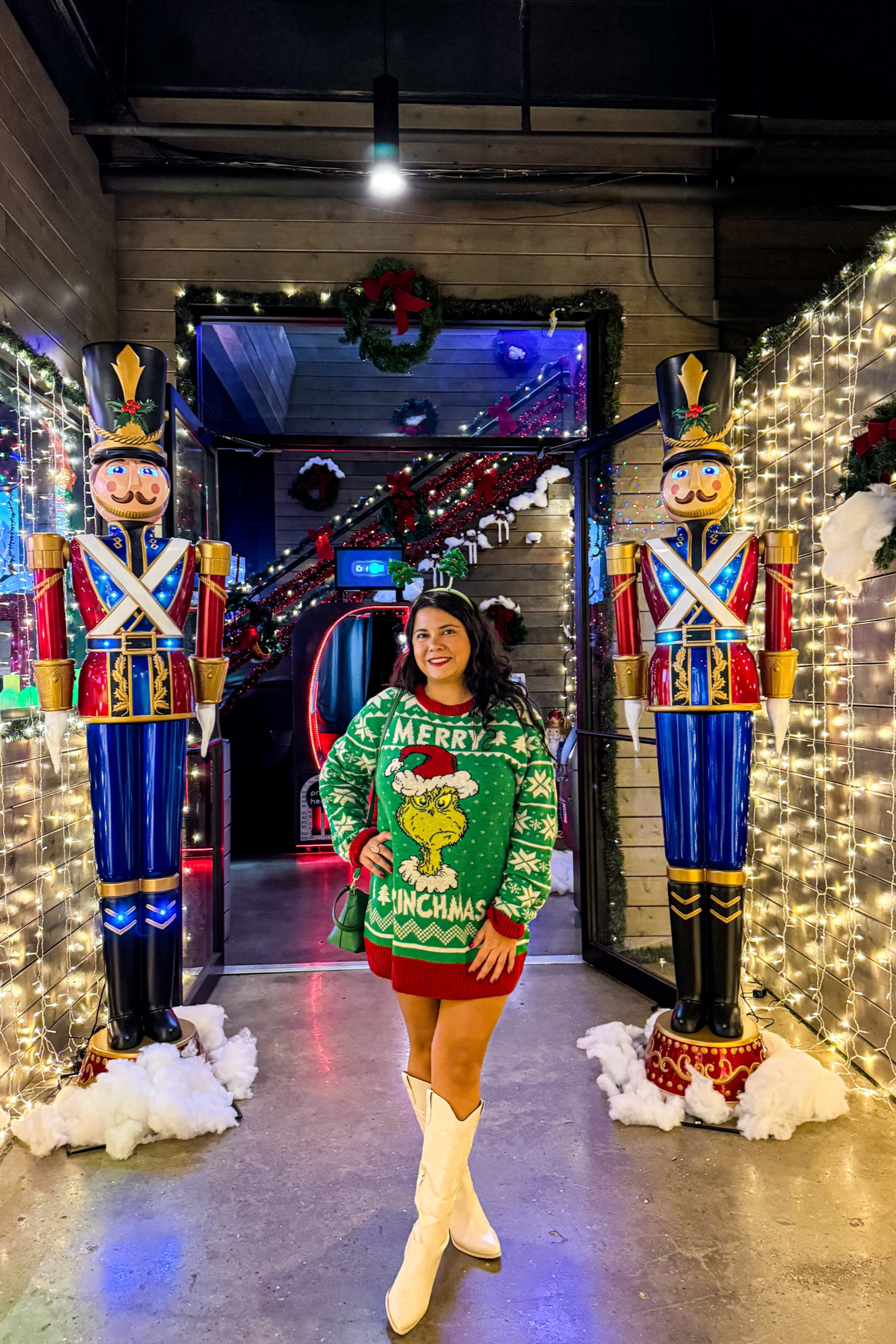 Cute Christmas Ugly Sweater The Grinch

Size XL Men

Ugly Sweater styling tips 

Dr. Suess The Grinch Men's
Big Men's Ugly Christmas Sweater

#LTKSeasonal #LTKFindsUnder50 #LTKStyleTip