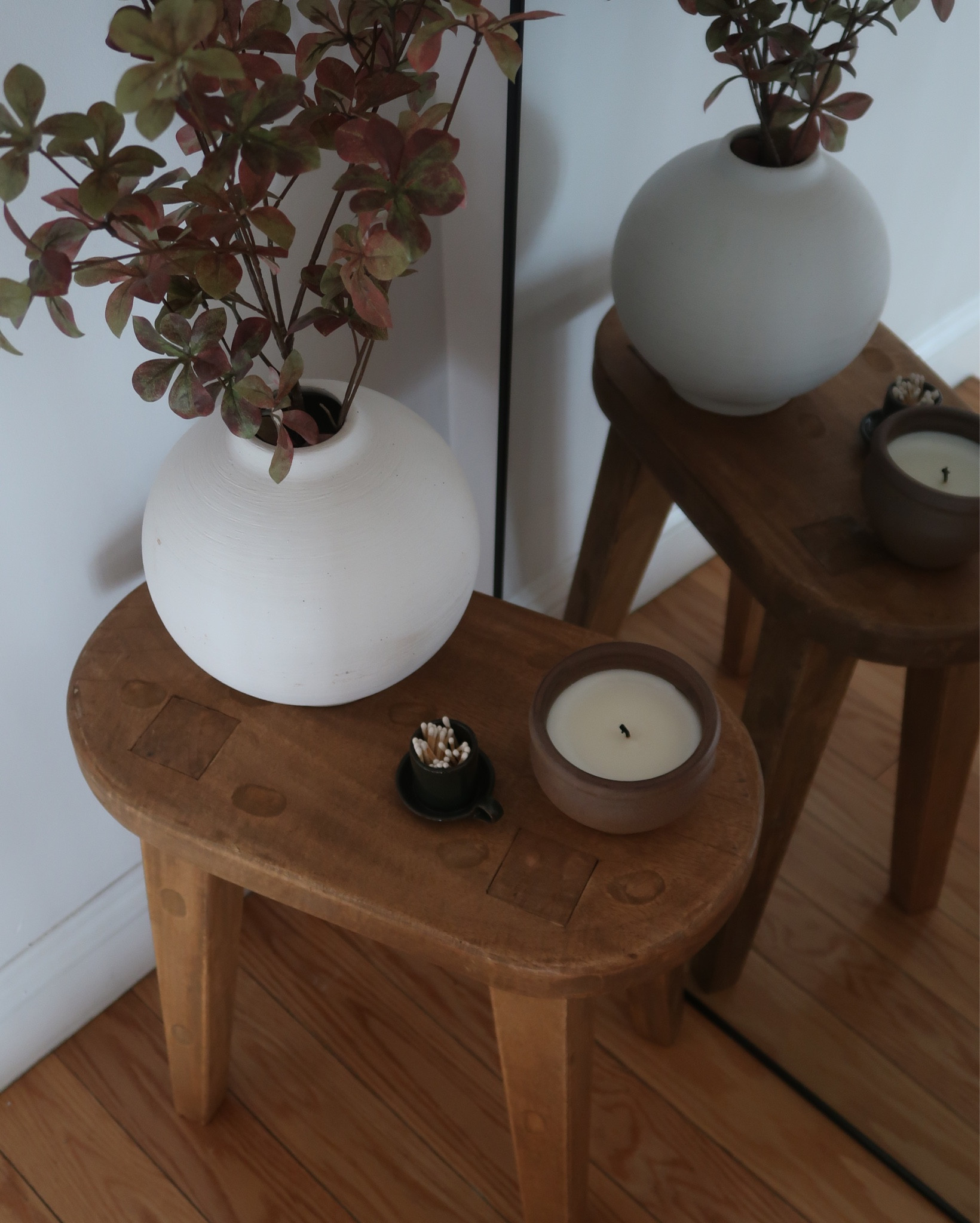our staircase decor is giving me all the fall feels

(walmart arched mirror, target wood bench / side table, white vase and faux greenery, matchstick holder)

#LTKHome #LTKFindsUnder100