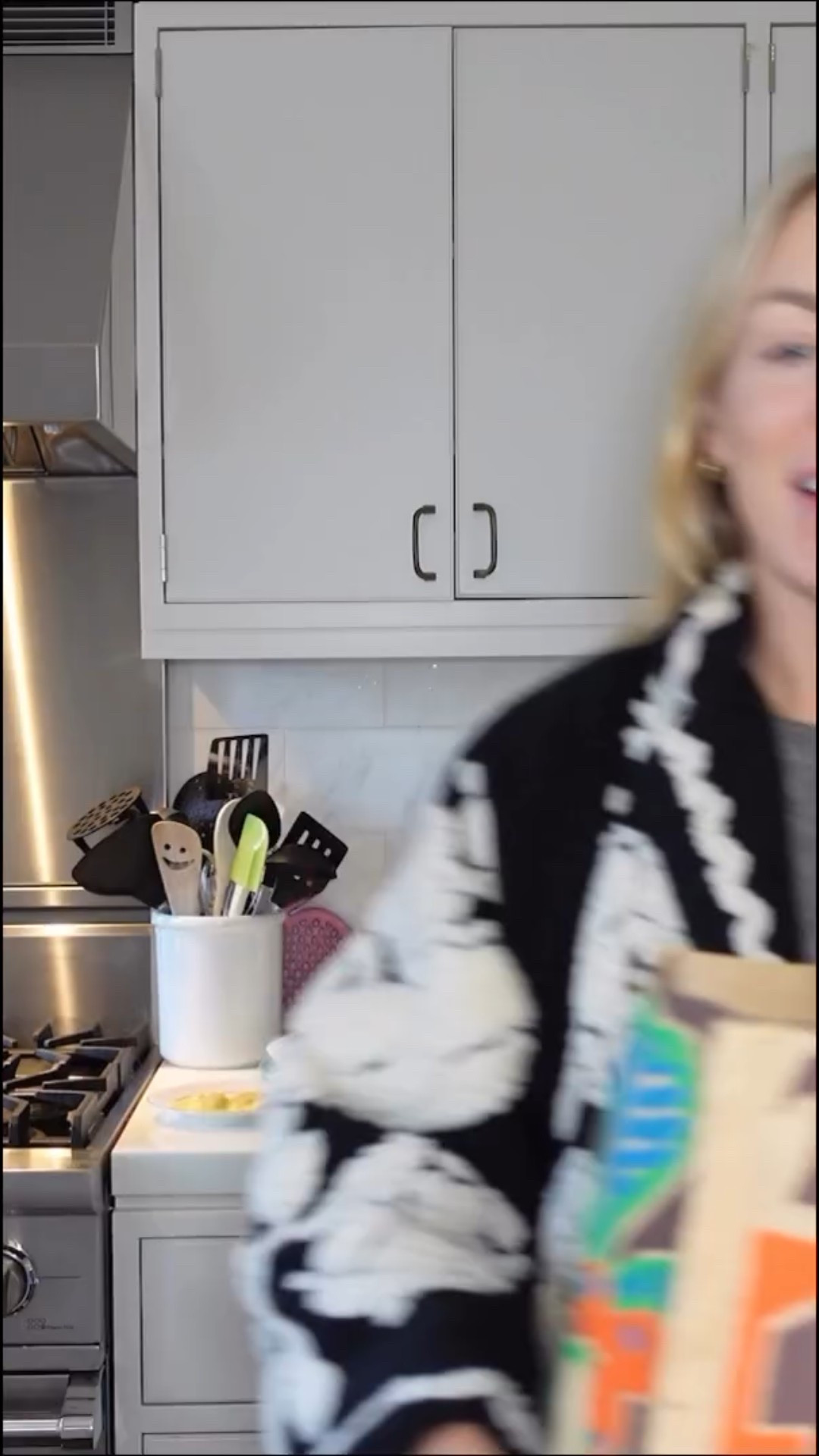 Welcome to Trader Joe’s List! Like and subscribe to my channel for all things Trader Joe’s + more! This week, I’m in NYC and my friend Felicia let me use her kitchen and was able to join and sample some gluten items today! 

Subscribe to my Instagram for exclusive content, giveaways, and hauls: https://www.instagram.com/traderjoeslist

Join Natasha’s Newsletter for all my Trader Joe’s updates: https://traderjoeslist.com/blog/friday-finds-newsletter/

In this haul, Felicia & I sample and review:
🧡Trader Joe’s Butternut Squash Ravioli, $3.99
🍝Trader Joe’s Square Rigatoni Pasta, $1.99
🍝Trader Joe’s Radiatore Pasta, $1.99
🌶️Trader Joe’s Edible Macho Pepper, $3.99
🐝 @beeandyounatural Probiotic Propolis Shot, $1.99
🍂Trader Joe’s Fall Leaves Corn Tortilla Chips, $3.99
🍁Trader Joe’s Fall Harvest Salsa, $3.49
💚Trader Joe’s Marinated Artichoke Hearts on the Go, $1.29
🧂Trader Joe’s Vanilla Sugar, $3.99
💚Trader Joe’s Dark Chocolate Covered Pistachios, $4.49
😷 @beeandyounatural Raw Honey Throat Spray, $8.99
🪴Trader Joe’s Olive & Basil Pesto, $2.49