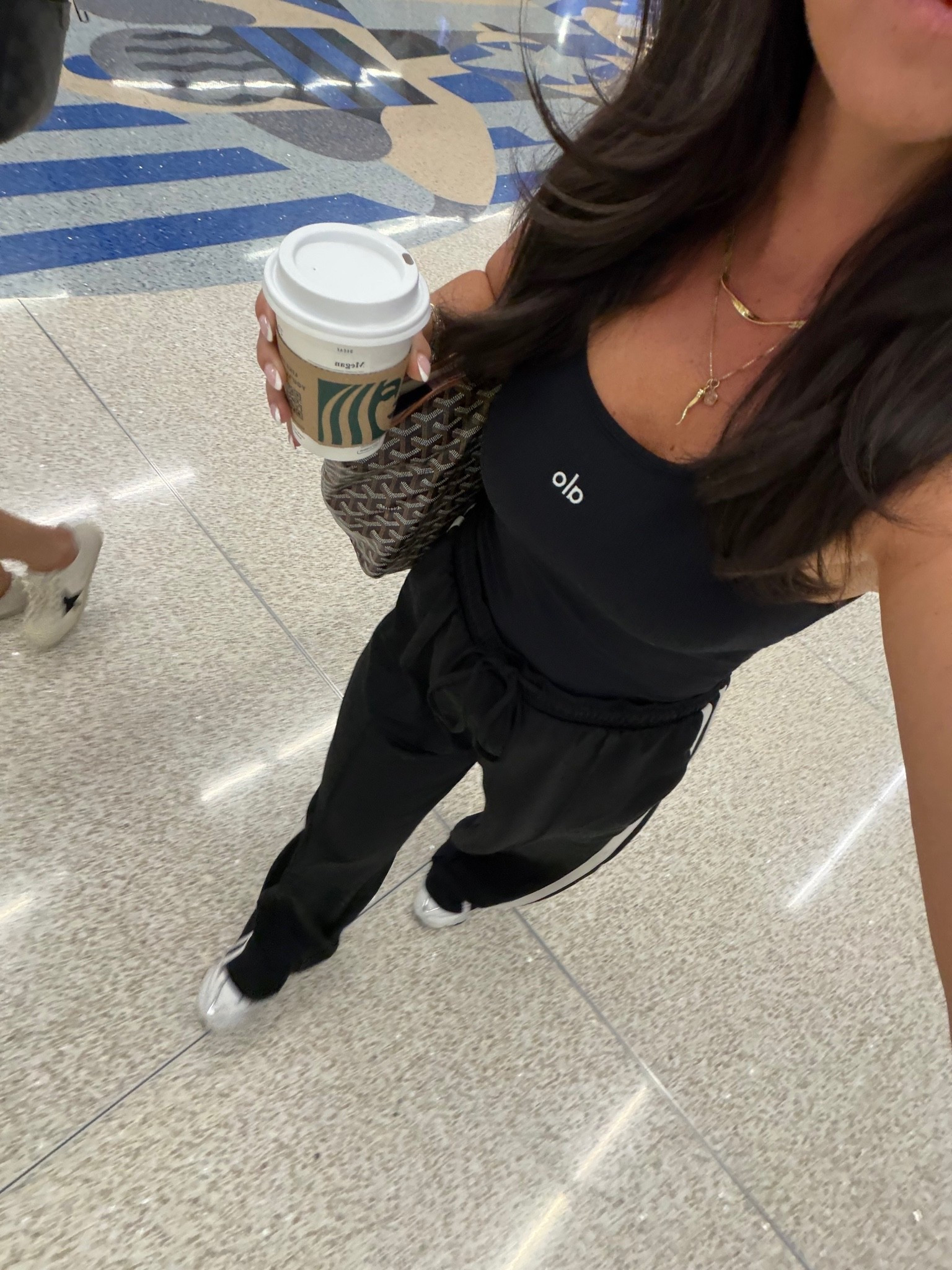 Travel outfit ✈️🖤

#LTKootd #LTKTravel #LTKdayinmylife