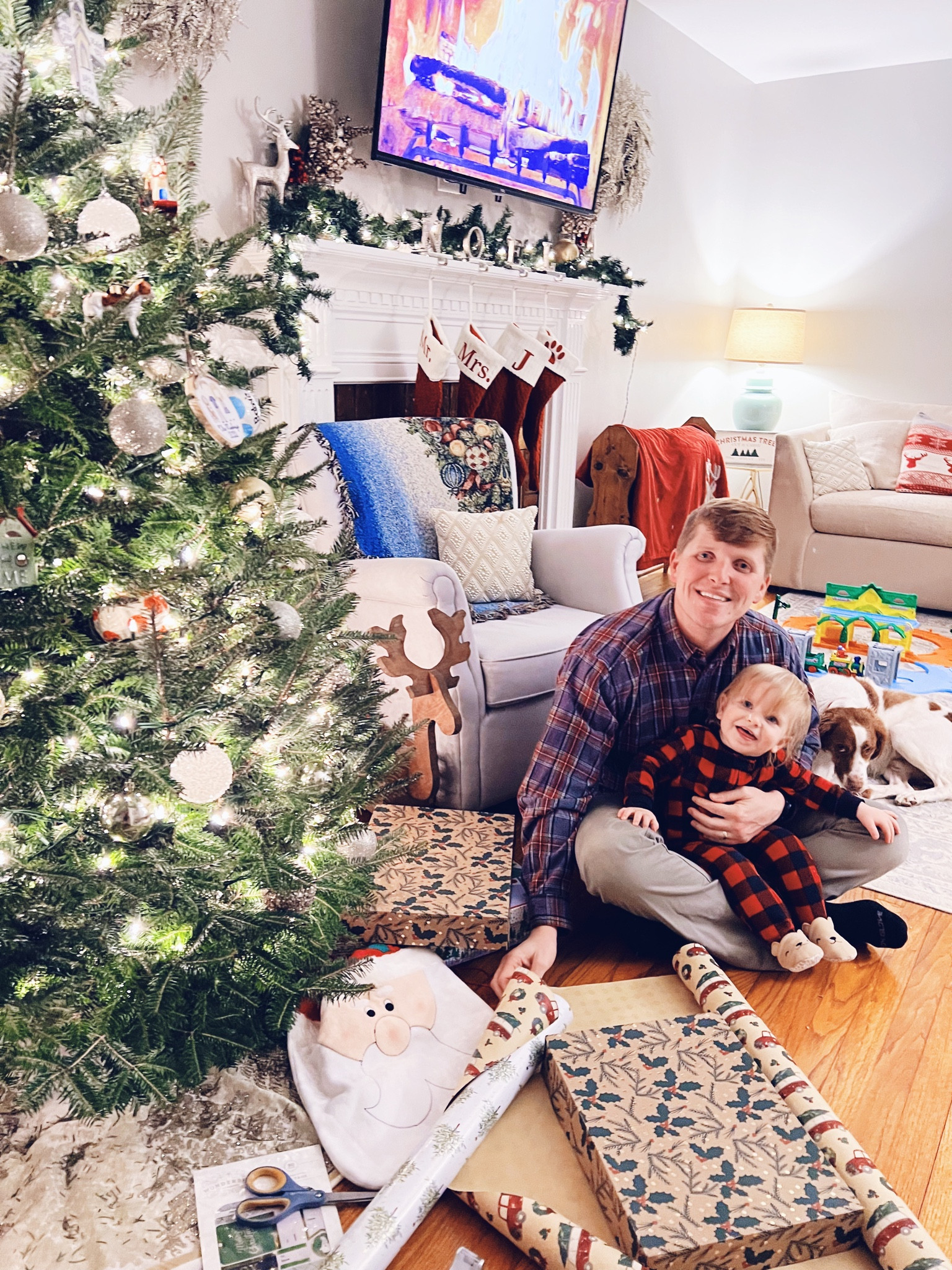 it just doesn’t get sweeter or cozier than this - home for the holidays and gift wrapping fun with #myboys 🥹🎁🫶🏽♥️🎄

#LTKGiftGuide #LTKSeasonal #LTKHoliday