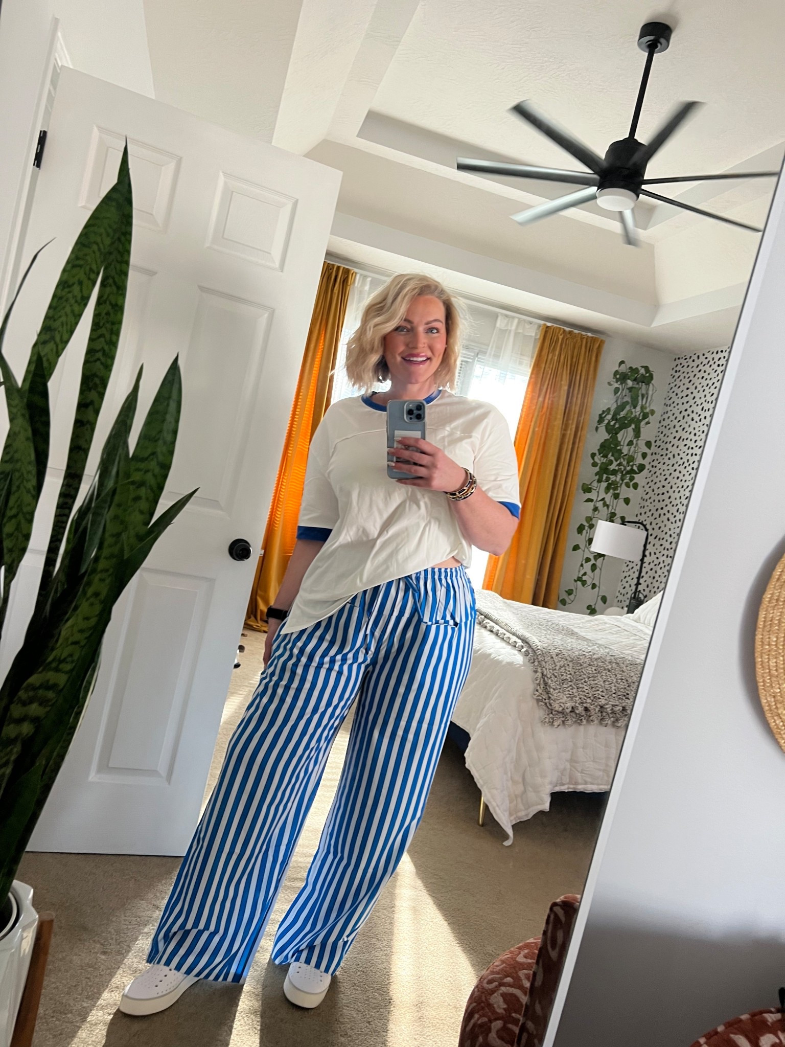 Spring is in the air!!! 💙 Currently obsessed with these striped pants 💫

#momfit #momclothes #stripedpants 

#LTKMidsize #LTKmomlife #LTKootd