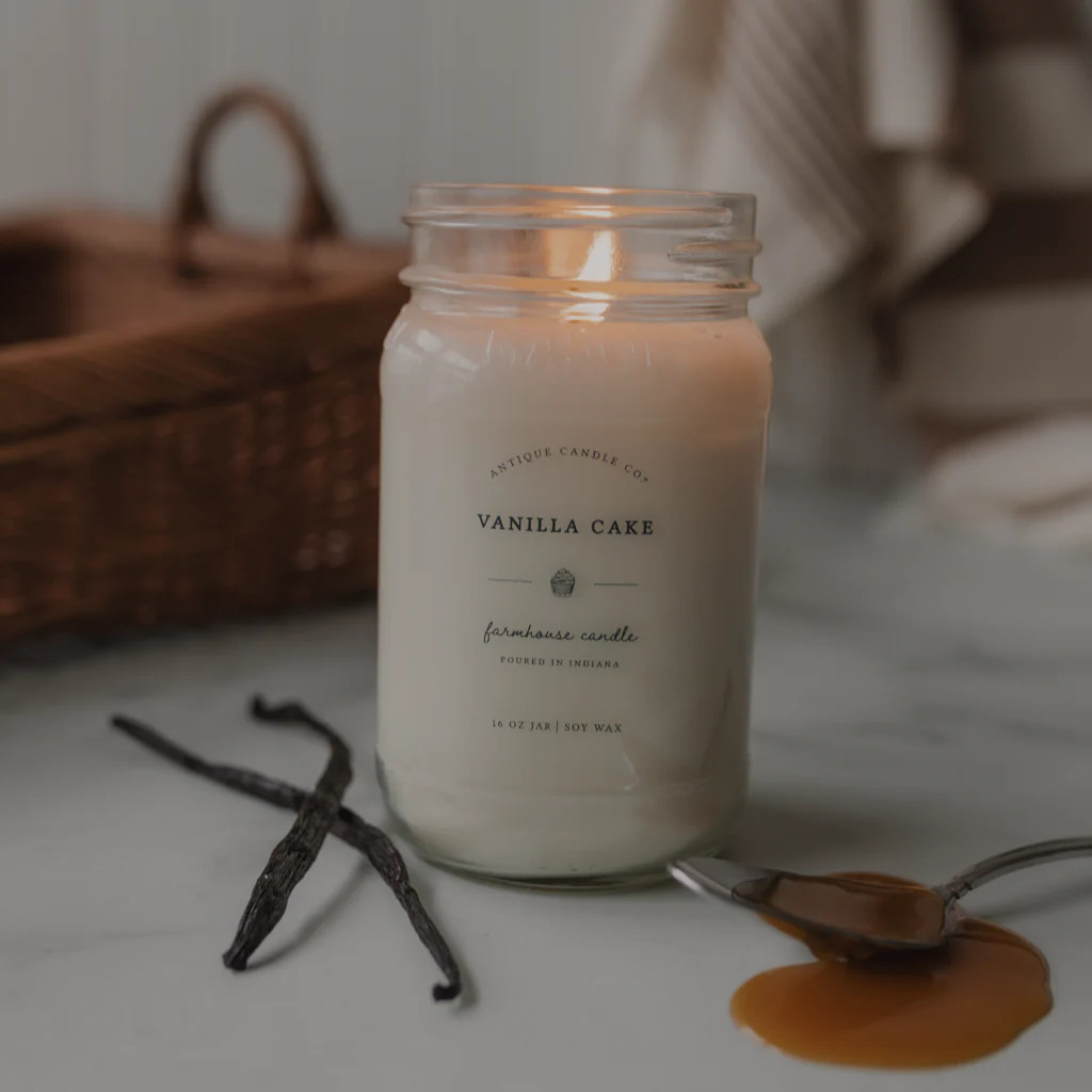 Vanilla Cake 16 oz candle | Antique Candle Co.