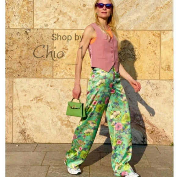 Zara FULL LENGTH SATIN EFFECT PANTS COLOR Green bloggers favorite | Poshmark