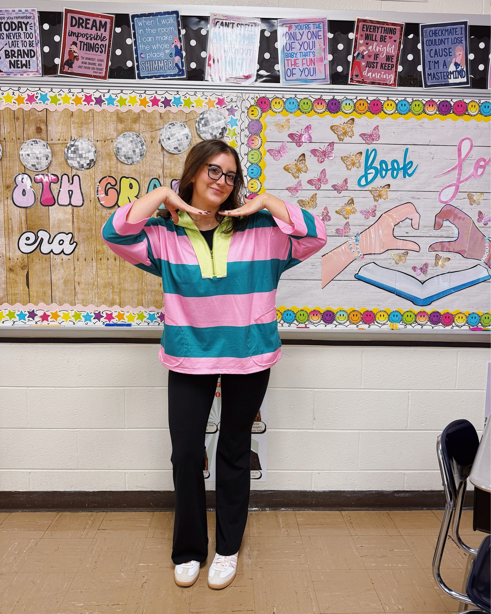 This is my go to casual teacher style: flared black leggings, sneakers, and an oversized varsity rugby style shirt. Everything I’m wearing is under $50! 



#LTKFindsUnder50 #LTKootd #LTKWorkwear