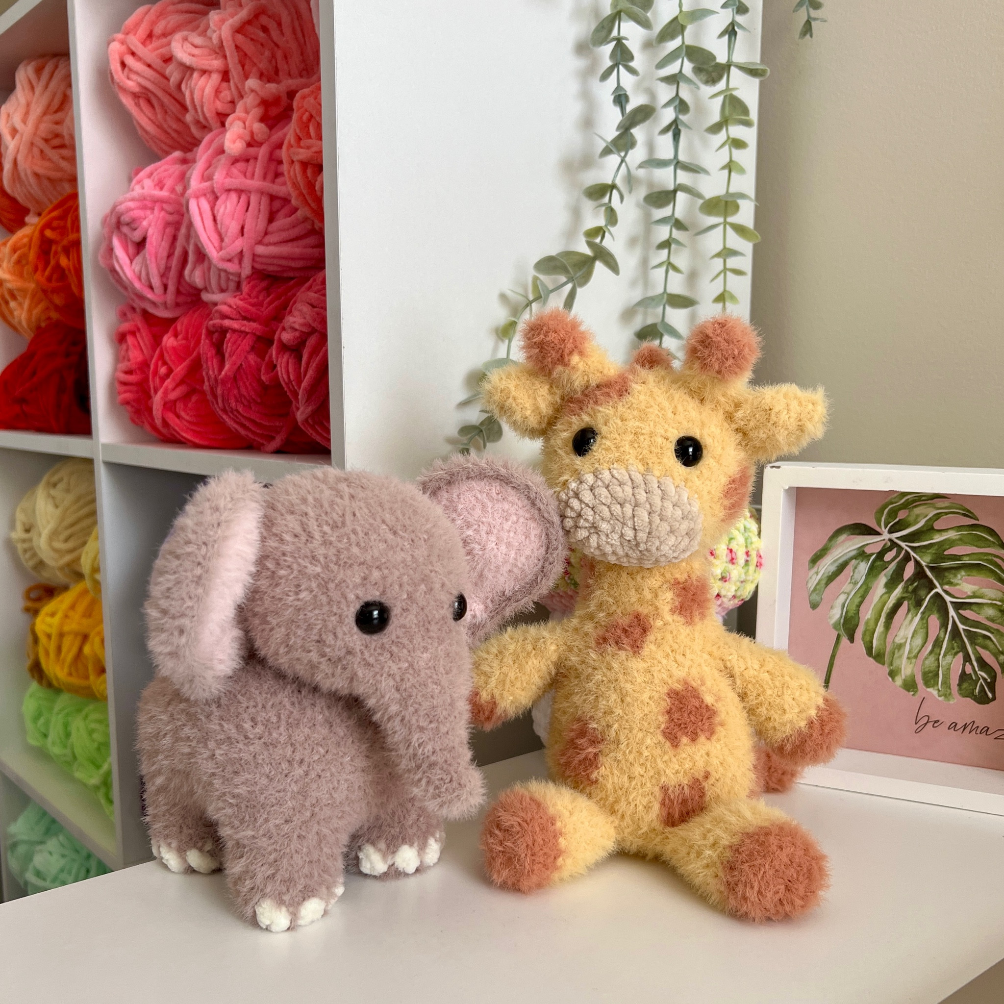 cute little fluffy crochet plushies! 💕🦒🐘 