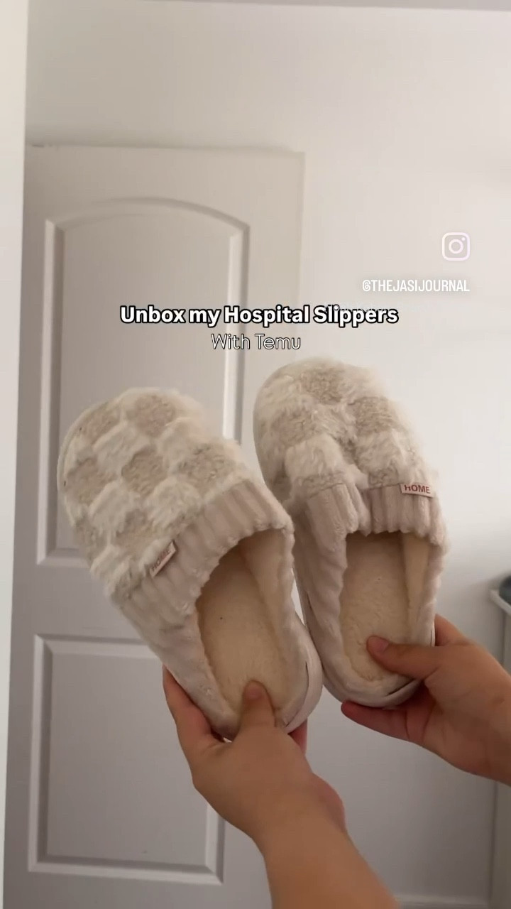 Who new shoes can make you so excited 🥹💗 perfect comfy slippers to wear while I’m recovering from baby! I’m wearing a 6.5-7 🫶

#LTKmaternity #LTKcanada