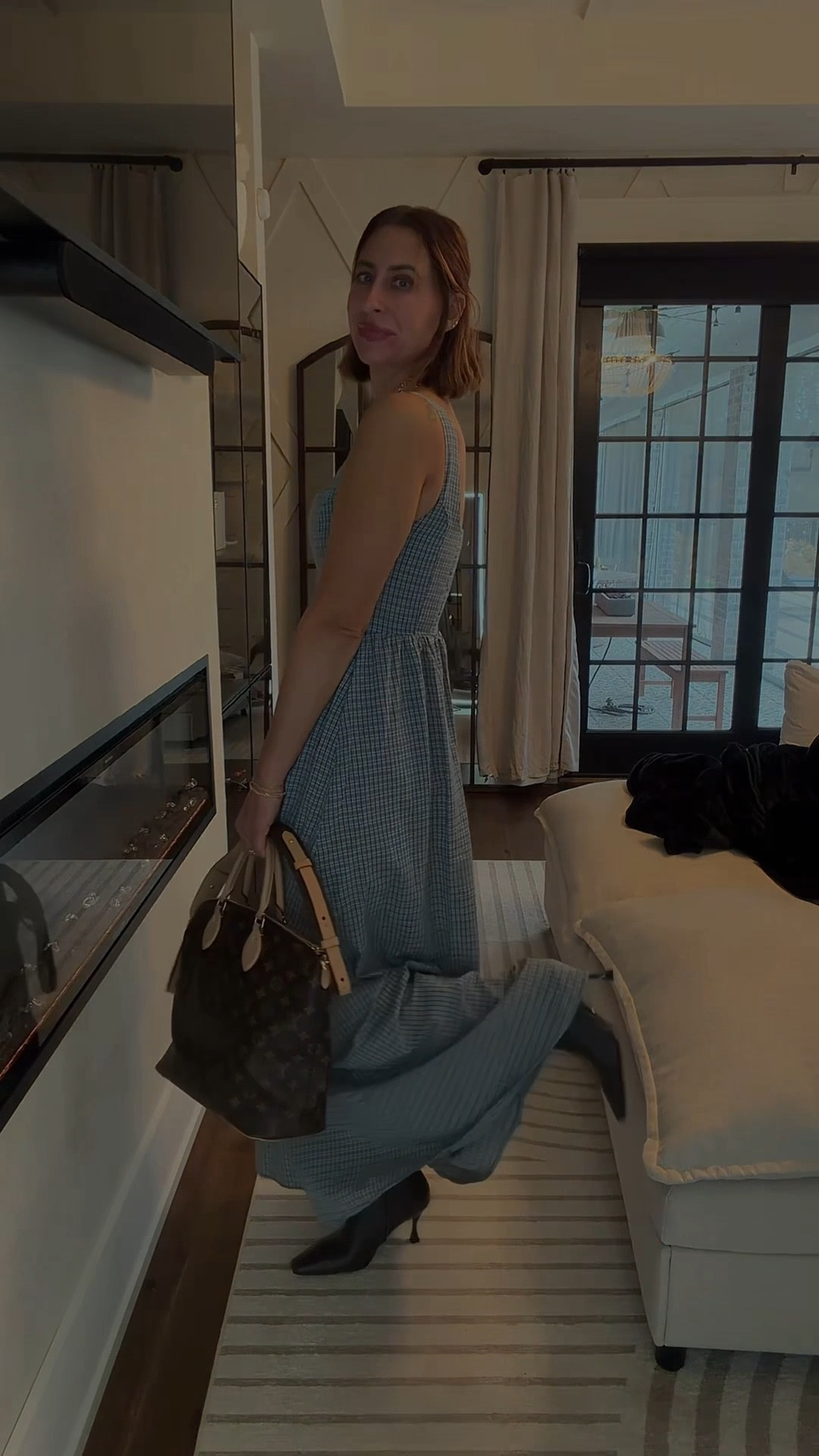 Spring dress outfit idea 🌸 Easy to dress up with booties or keep casual with sneaker mules for an effortless everyday look. 

I’m 5’7 135lbs-140lbs about 26/27 waist. I’m wearing size 6 
Fits perfectly  

#LTKootd #LTKvlog #LTKgrwm