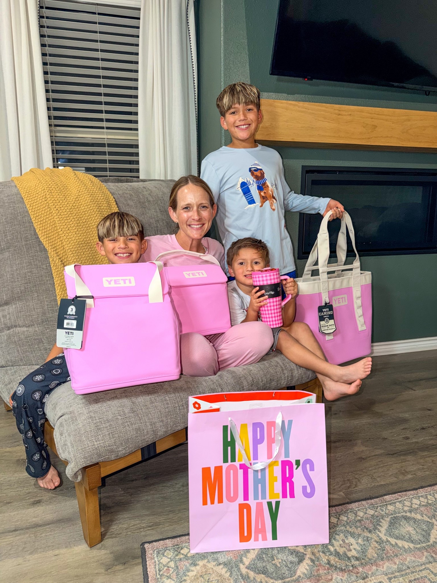 The perfect Mother’s Day gift for busy sports moms 🤍⚽️
From practices to game days, this is something she’ll actually use every single week 🙌 

#LTKmomlife #LTKMothersDay #LTKActive