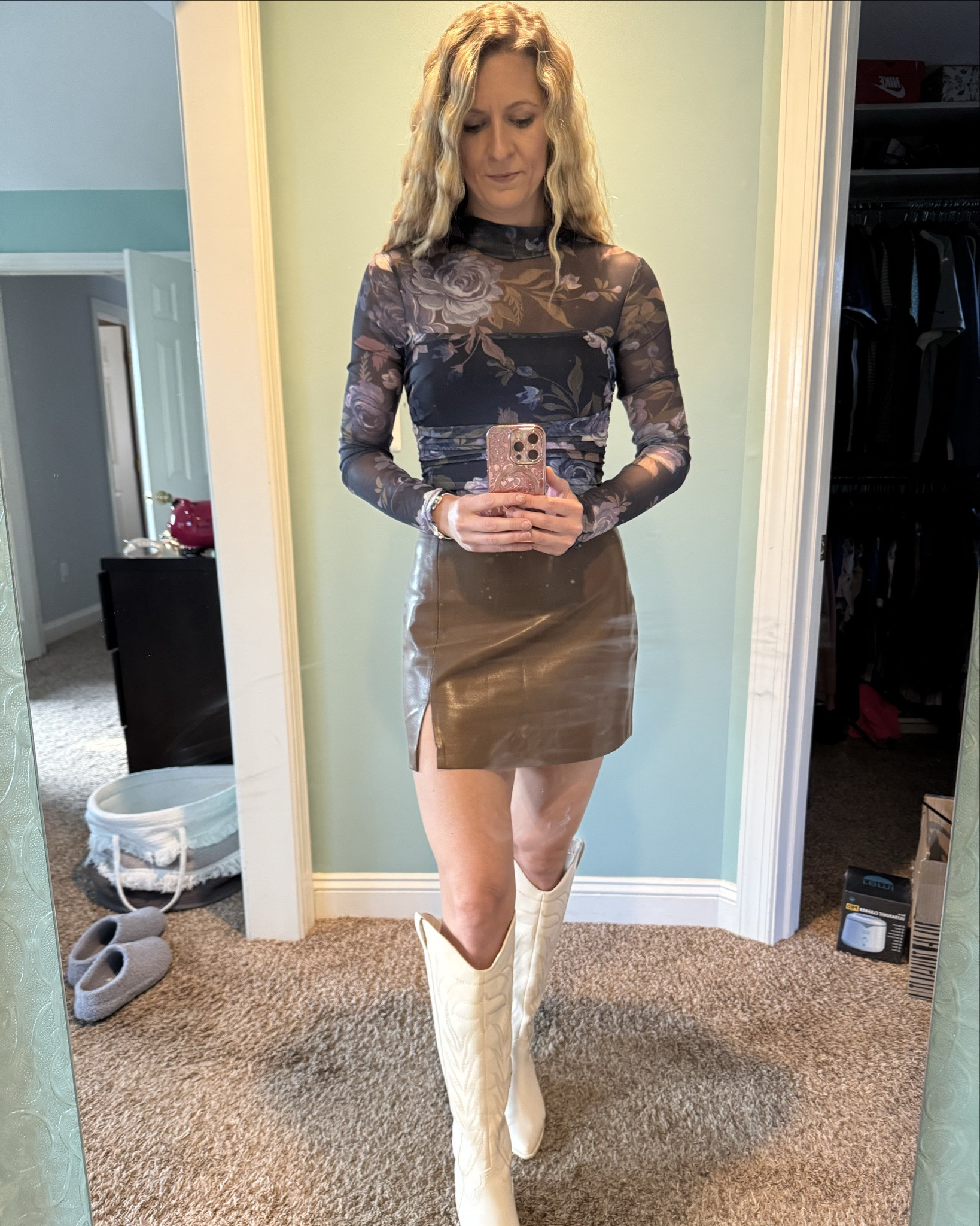 Who said moms can’t be the hot one at dinner?
Date night uniform unlocked.
Shop it on my LTK ✨

@pinklily #ltkpinklily #ltklulus #ltkdatenight #ltkskirt #ltkboots 
#ltkcreator #momlife #datenightvibes #chicstyle #confidenceera

#LTKootd #LTKmomlife #LTKgrwm