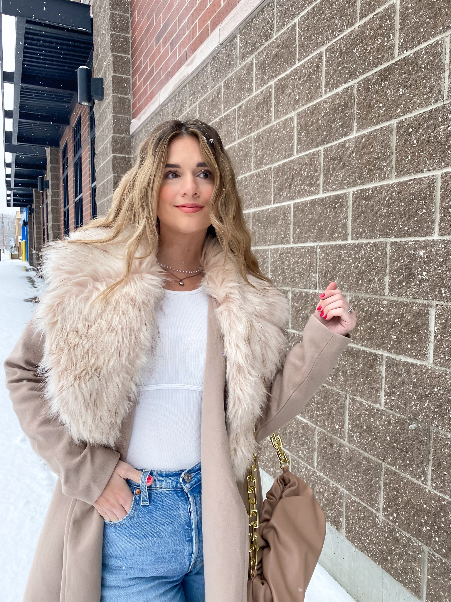 Still Winter over here❄️ wearing a size small in this coat!
Fur jacket, fur coat, winter outfit, cute outfit, casual outfit 

#LTKfindsunder100