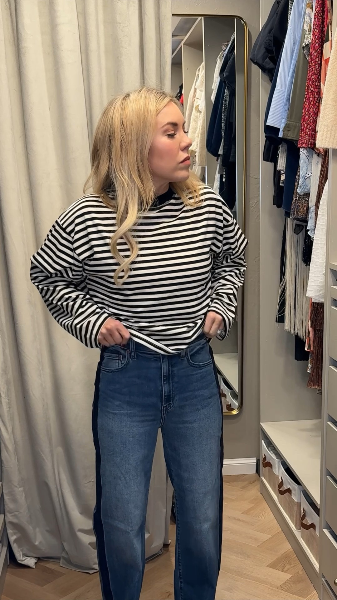 Jeans
Wide leg jeans
Stripe top


#LTKSeasonal #LTKdayinmylife #LTKootd