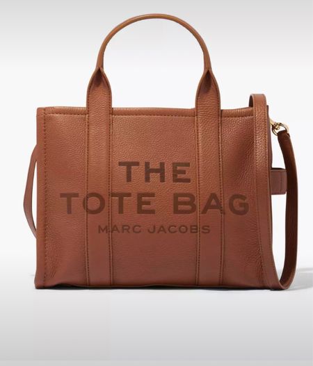 Marc Jacob leather tote bag the perfect holiday gift for her or treat yourself #LTKitbag #marcjacobs #totebag 

#LTKHoliday #LTKGiftGuide #LTKSeasonal