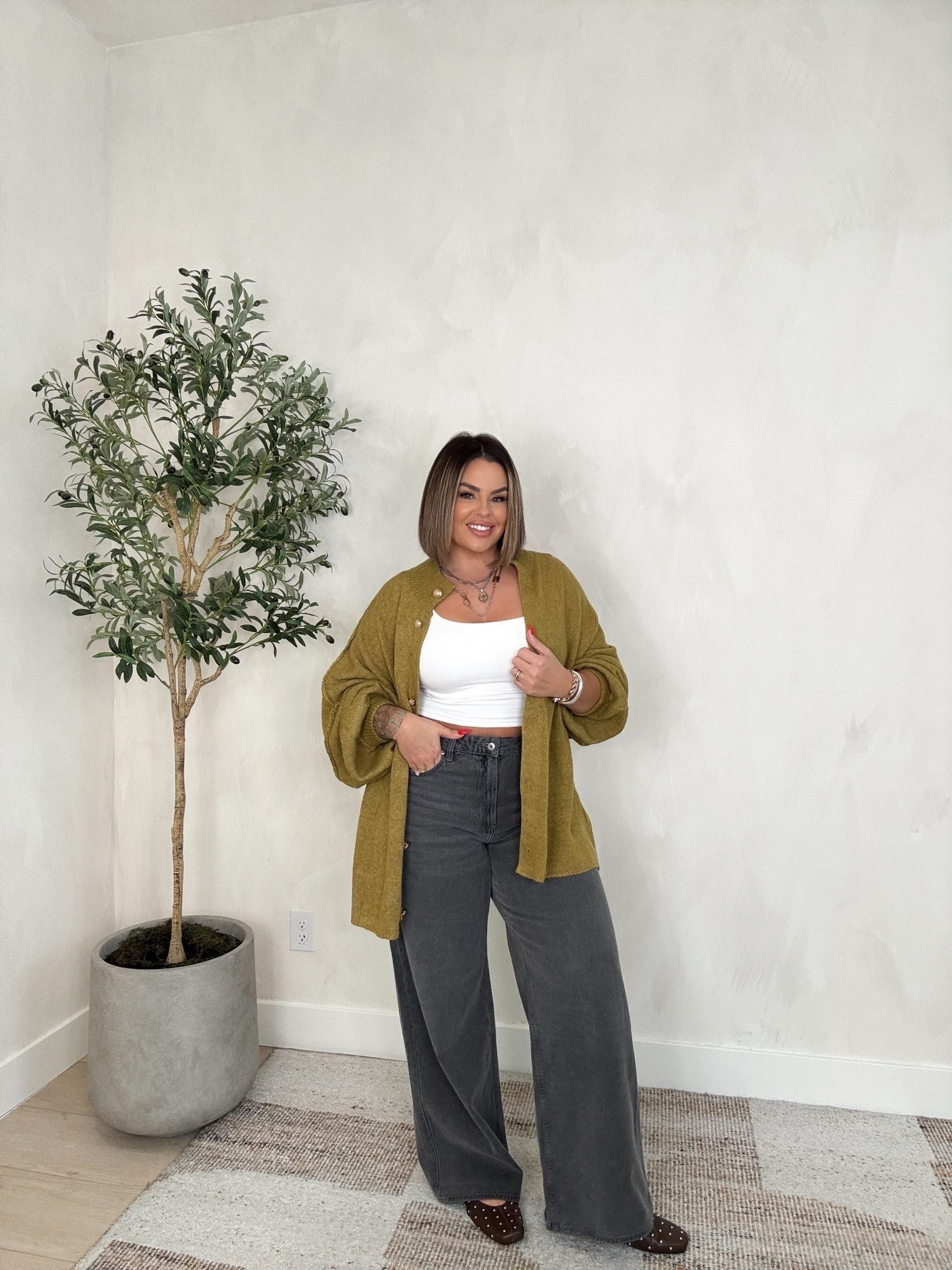 Sweater xl could have done L it’s big 
Tank L 
Jeans 32L I LOVE THESE JEANS ! If you get any of the jeans from Abercrombie sale let it be this style. Such a great fit ! 


Follow my LTK @shaynaslife on the @shop.LTK app to view this post and get my exclusive app-only content!

#liketkit 
@shop.ltk
https://liketk.it/5PBdl

#LTKSaleAlert #LTKootd #LTKMidsize