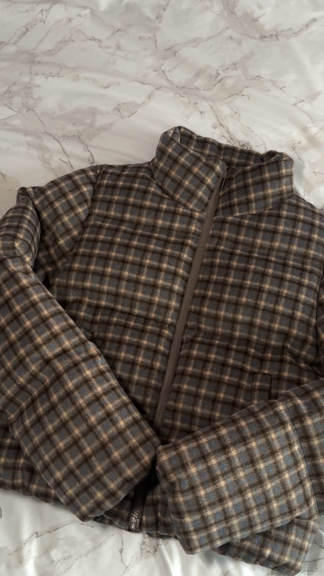 Plaid puffer 

#LTKcanada #LTKwinter