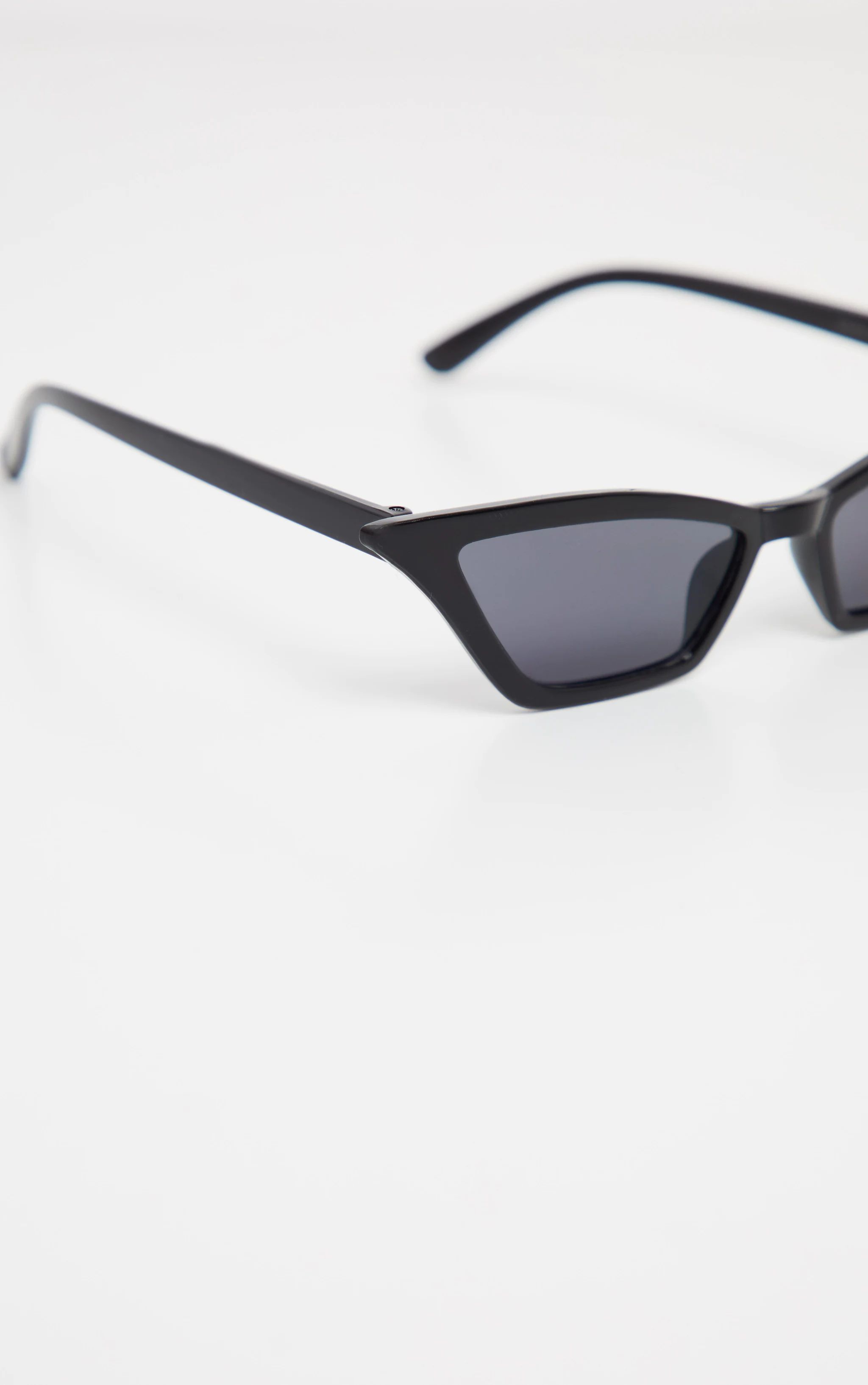 Black Narrow Slim Angular Cat Eye Sunglasses | PrettyLittleThing US