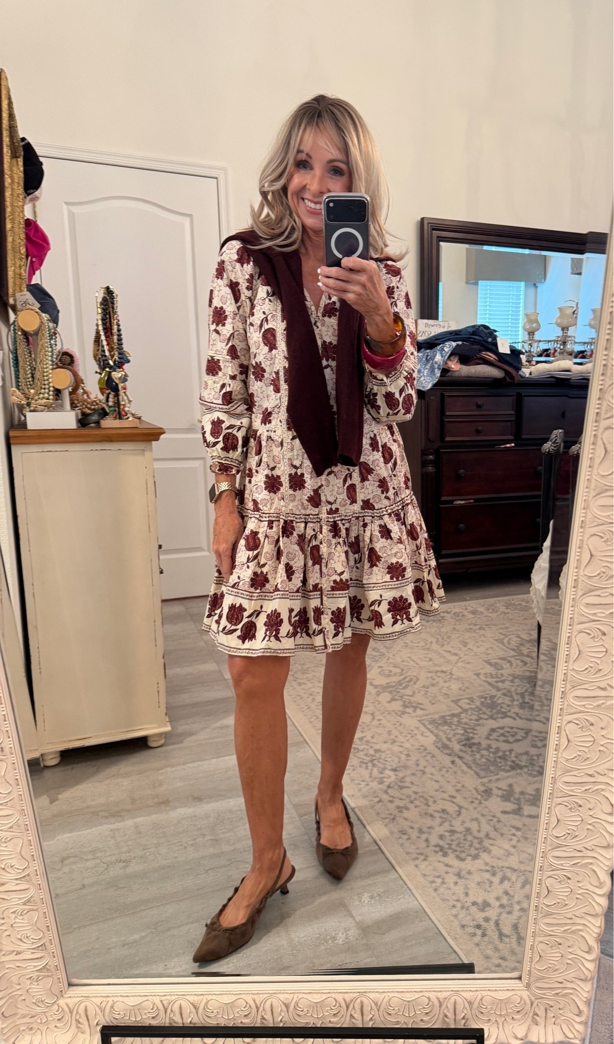 Love this fall dress especially with the cashmere sweater draped over the shoulders. 
Fall fashion over 50

#LTKOver40