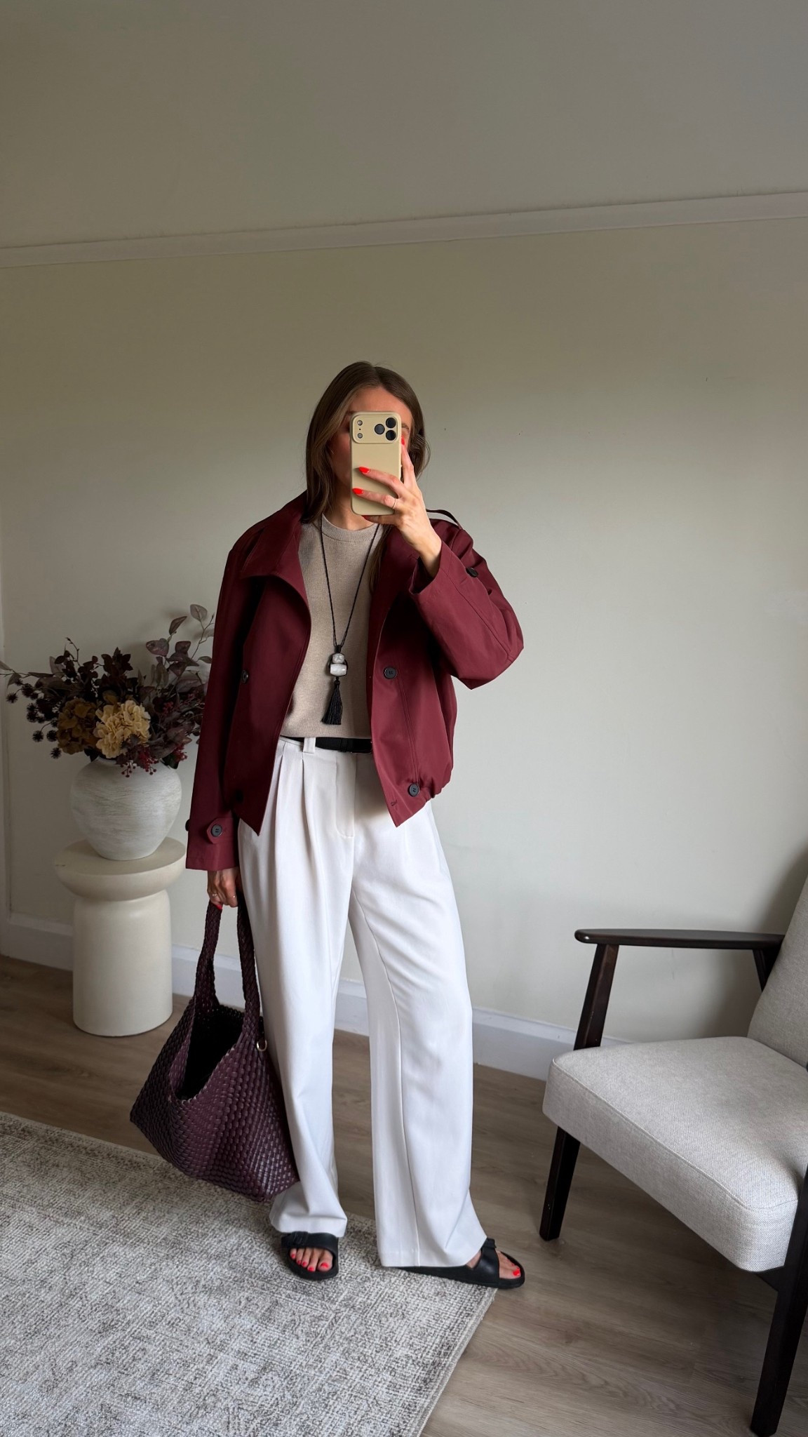 Outfit of the day 
Commence jacket
XS in the Uniqlo top
Old Stradivarius trousers 
Toteme black leather belt
M&S necklace
Dune bag - large size burgundy 
Birkenstocks 


#LTKspring #LTKsummer #LTKuk