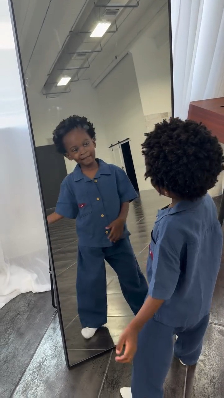 It’s the confidence for me! Isaac is absolutely loving his new matching sets from @gap and if you know anything about me I loveeeee a good matching set 🤭

Which one was your favorite?

#ad #HowYouWearGap #toddlerboyfashion #toddlerboystyle #GapCreator