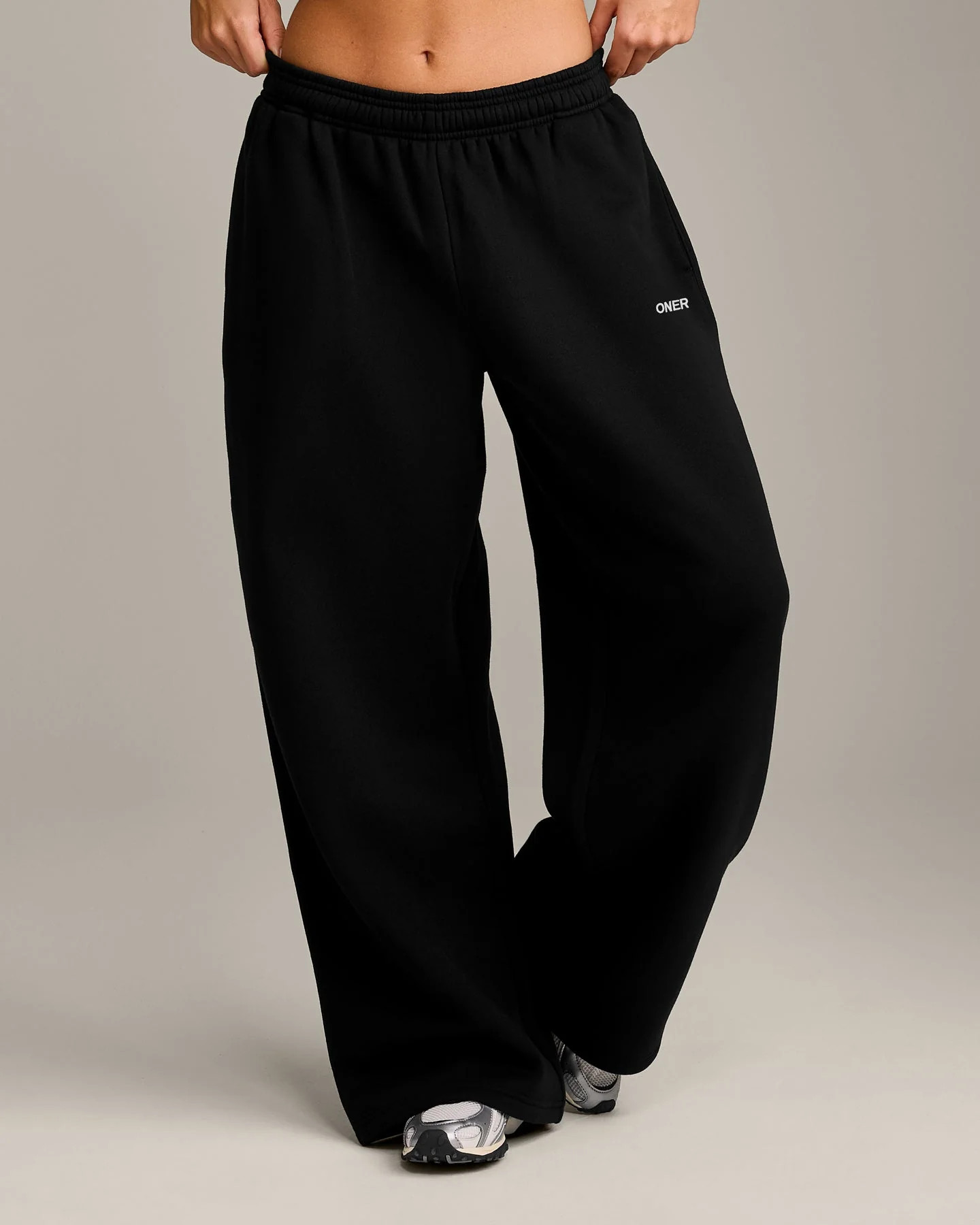 Foundations Cosy Oversized Straight Leg Sweatpants 
 Black | Oner Active (UK / US)