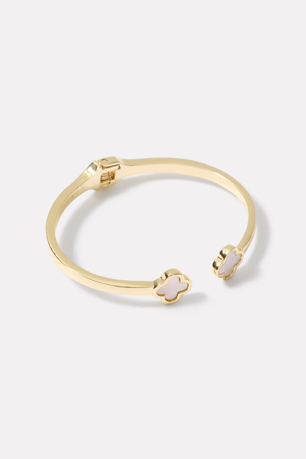 EVEREVE Women's Kiara Clover Cuff Bracelet, Gold | Evereve