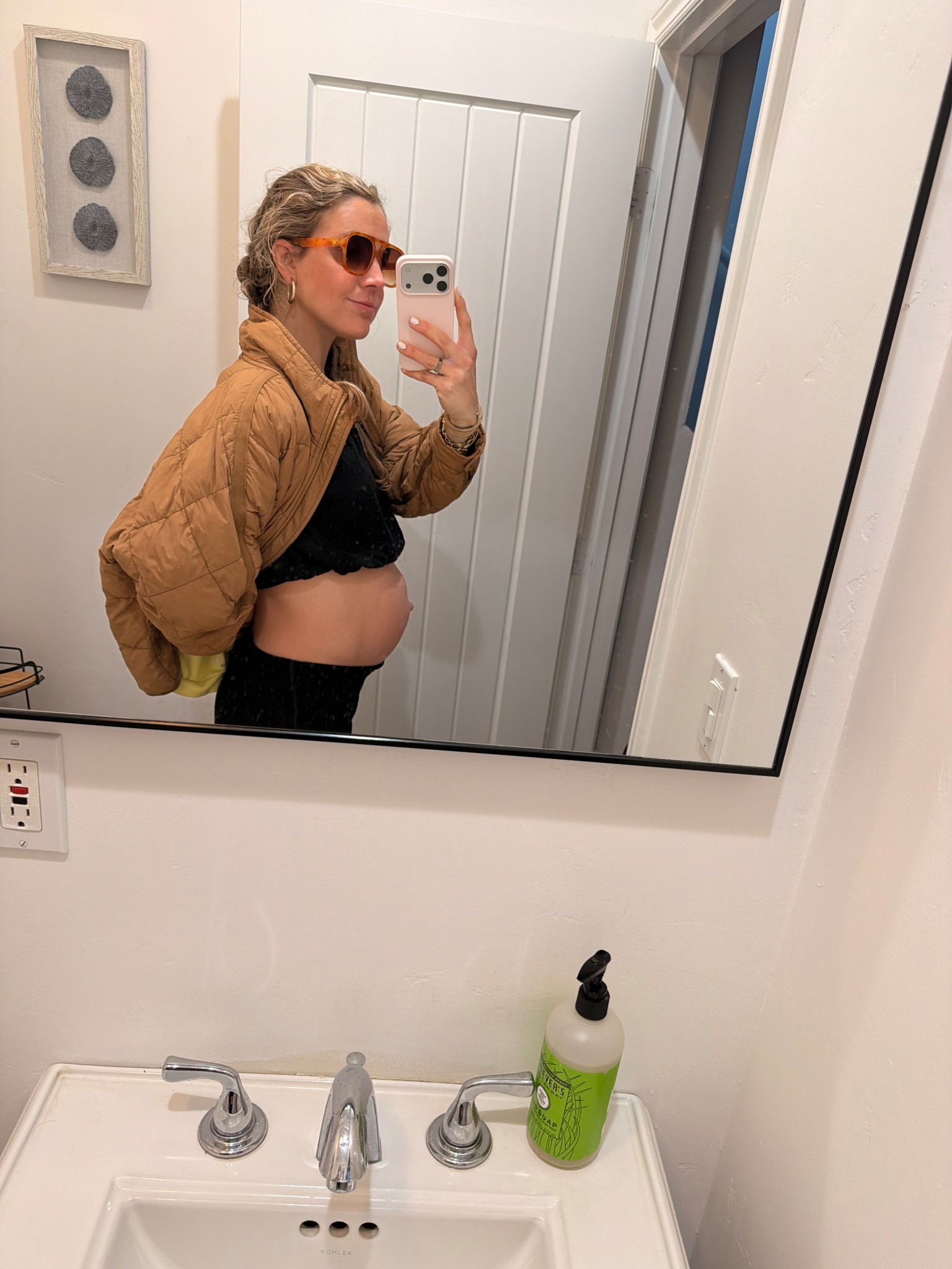 pregnant outfit inspo 27 weeks #freepeoplemovement #pregnancyootd