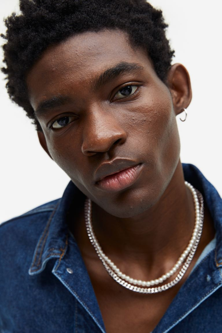 2-pack necklaces - Silver-coloured/White - Men | H&M GB | H&M (UK, MY, IN, SG, PH, TW, HK)