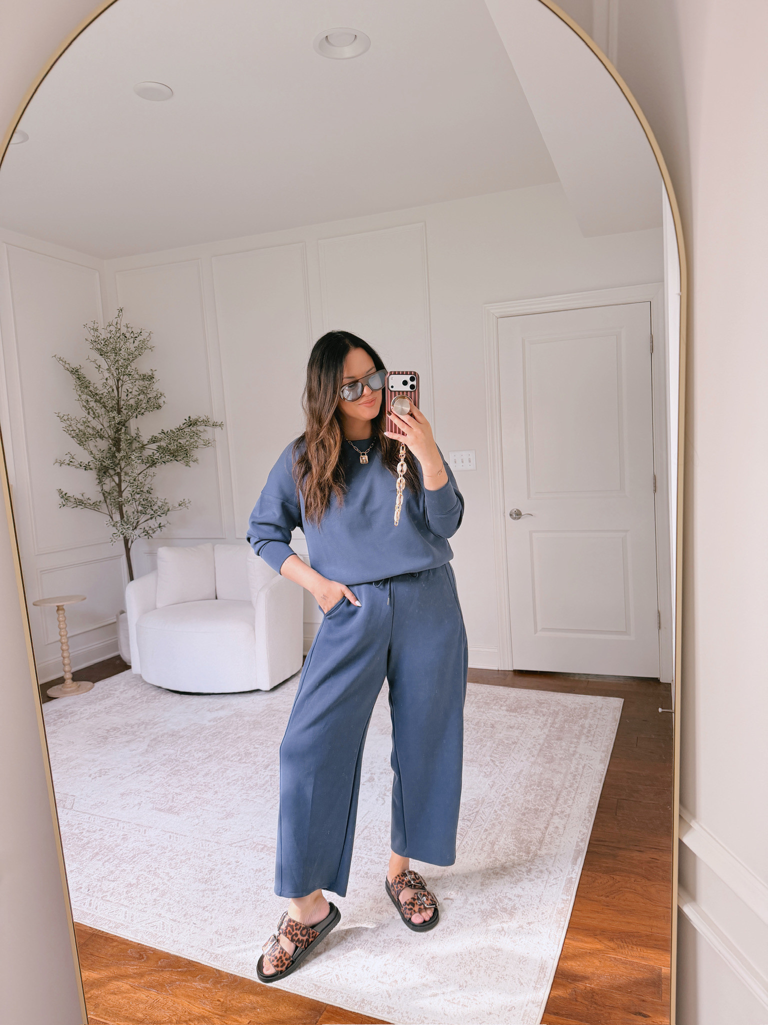 wearing a large

#LTKSeasonal #LTKMidsize
