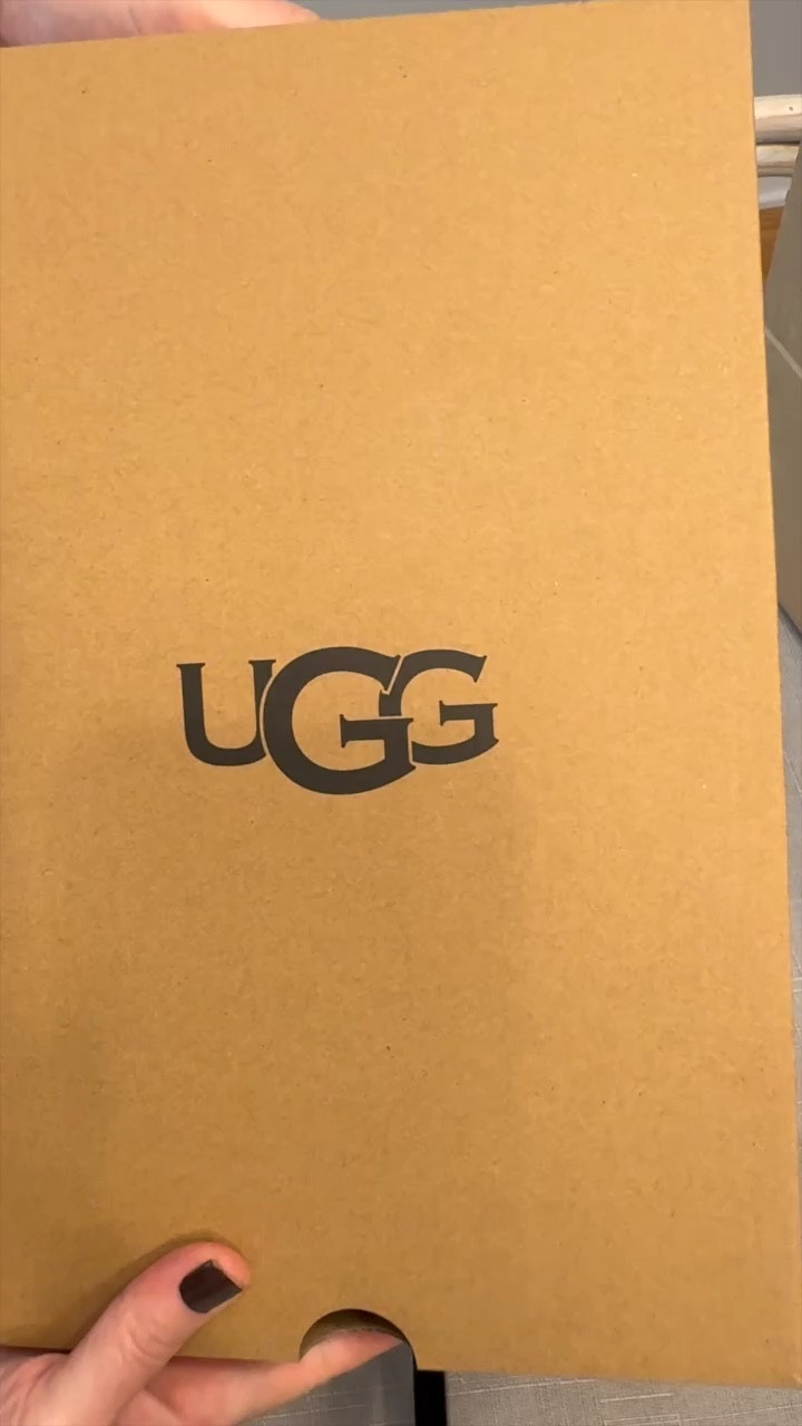New fall shoe alert! 🚨UGG Goldenstar Clogs are so comfy and cute- perfect with cozy socks. FYI: I had to order a full size up. 🍂🍁🧡🎃

#LTKOver40 #LTKShoeCrush #LTKFallSale