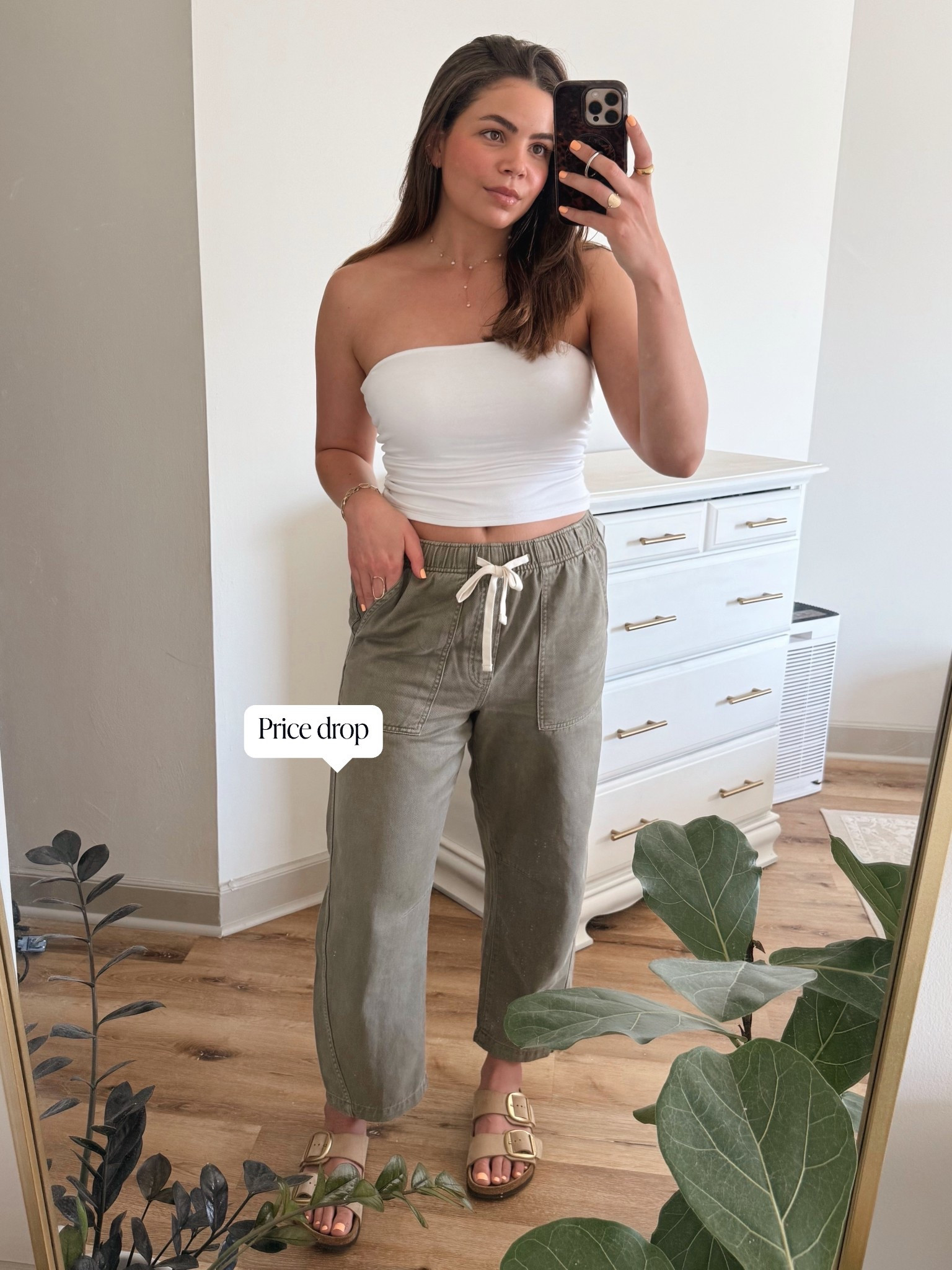 these pull-on barrel jeans are now 50% off 😍 I’m running to grab them in the leopard print! 

5’8ish wearing size M!

barrel jeans | barrel pants | pull on pants | gap new arrivals | gap factory 

#LTKSaleAlert #LTKSpringSale #LTKFindsUnder50