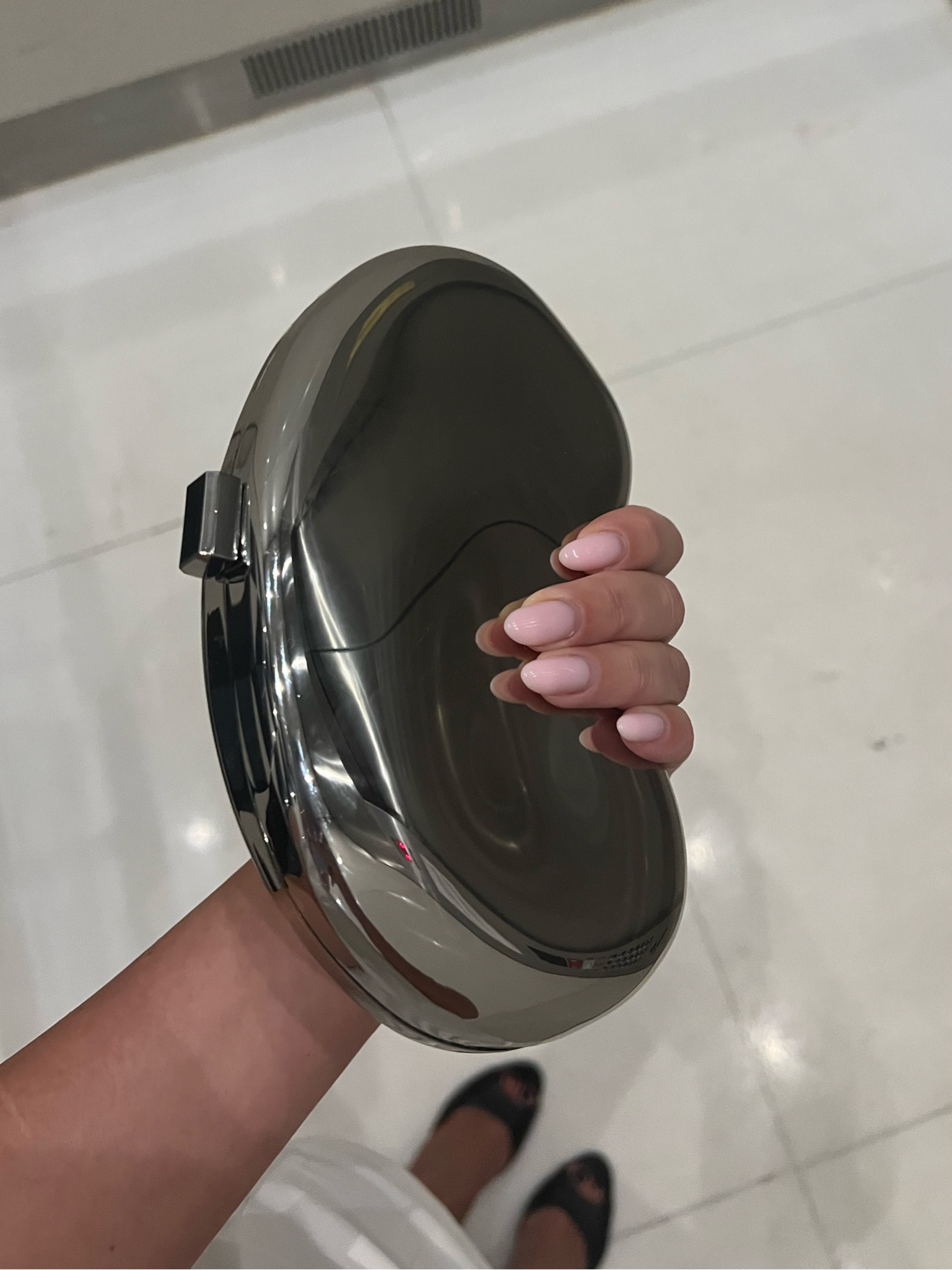 Clutch 🩶

* so affordable and looks so good/high end *

#LTKU #LTKFindsUnder50 #LTKStyleTip