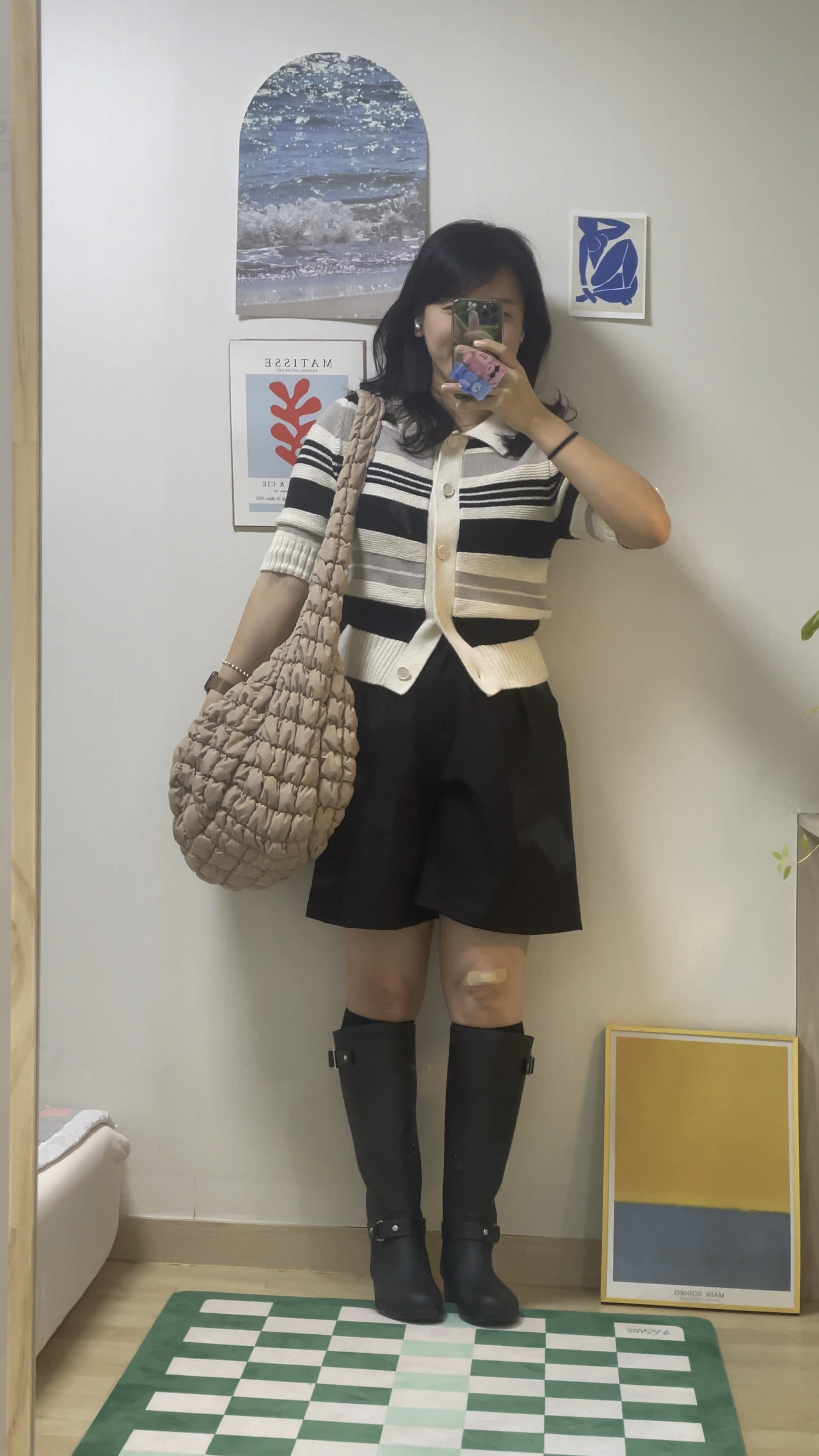 two fantastic fashion items that’ll keep you stylish, come rain or shine 

🖤Komorebi museum rainboots
🖤Cos Quilted Oversized Shoulder Bag darkbaige

#LTKAsia #LTKU #LTKSeasonal