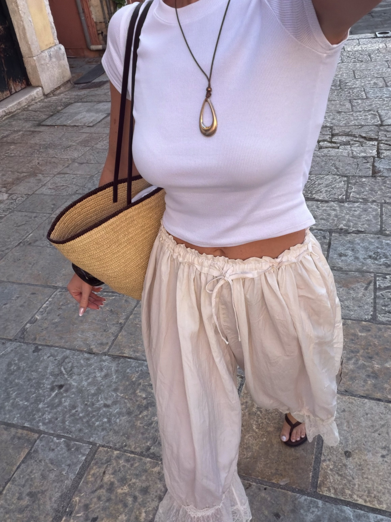 The perfect cropped white tee & free people bloomer pants 🐚



#LTKtravel #LTKsummer #LTKuk