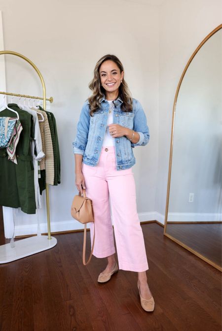 Now and later summer outfits from @loft! 

Jacket: petite xxs 
White tank top: petite xxs 
Pink pants: petite 00 

*unable to link polene bag 
#ad #loveloft

#LTKStyleTip