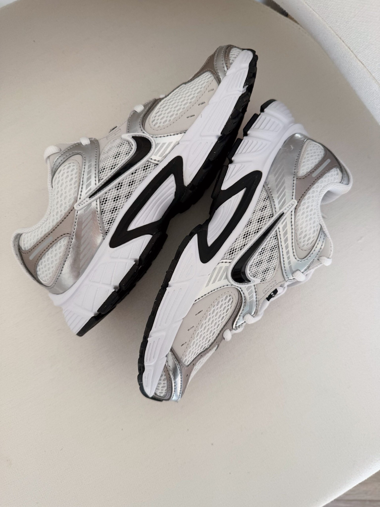 The comfy every day, mom sneaks I am obsessed with! They’re true to size

#LTKSaleAlert #LTKmomlife #LTKActive